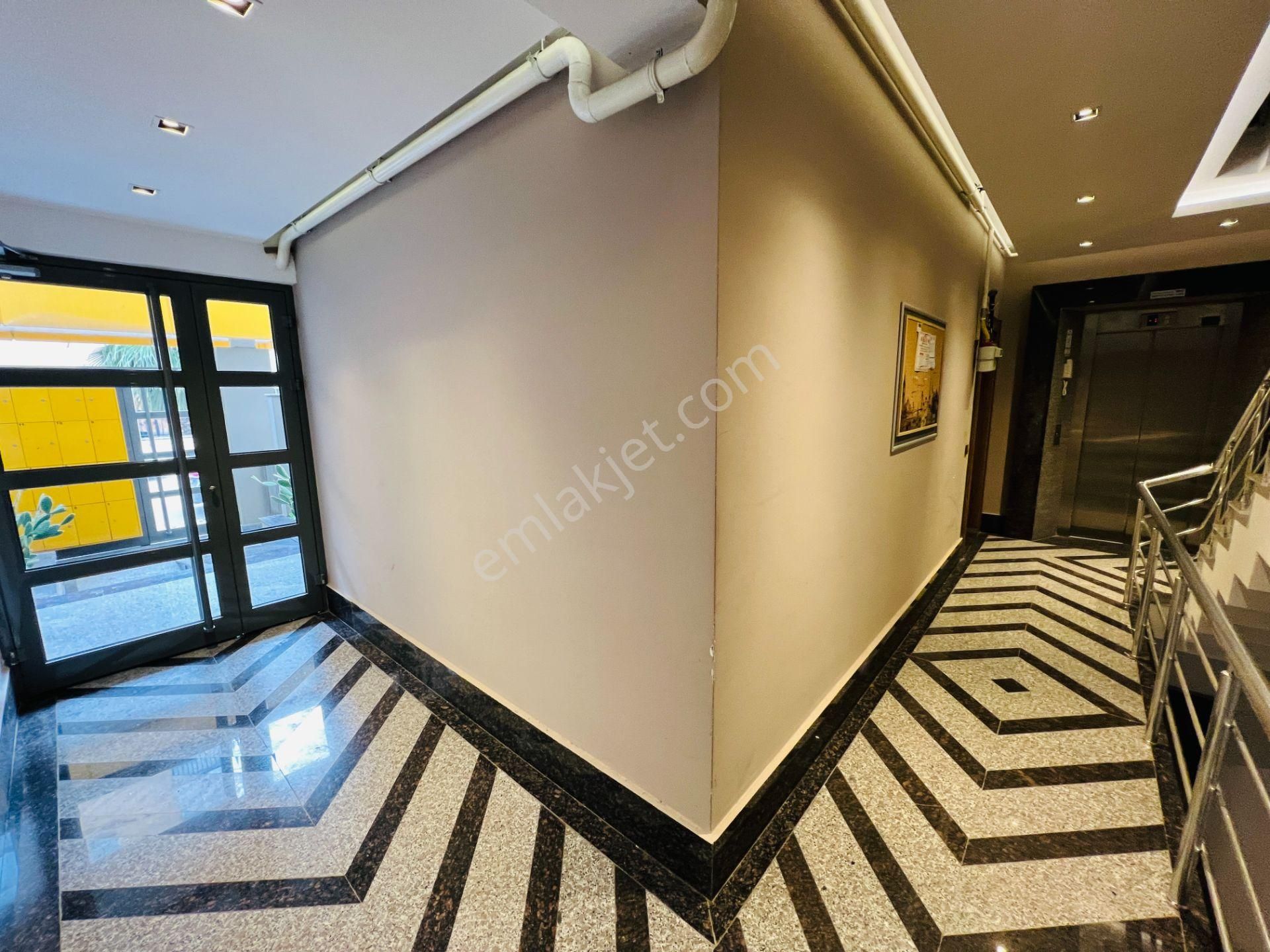 Meydankavağında Yerden Isıtmalı Arakat Lüks 2+1 Daire - Görsel 25