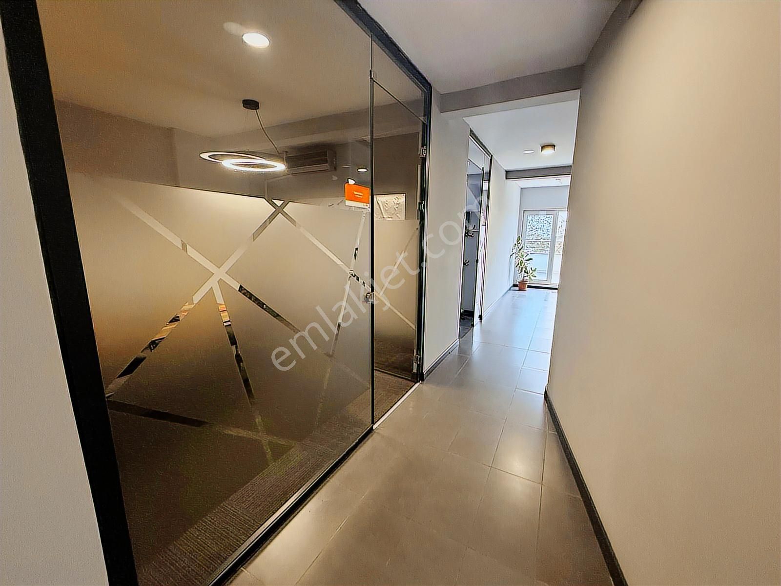 Tarcanlardan Mobilyalı Hazır Düzenli 400m² Devren Kiralık İşyeri - Görsel 15