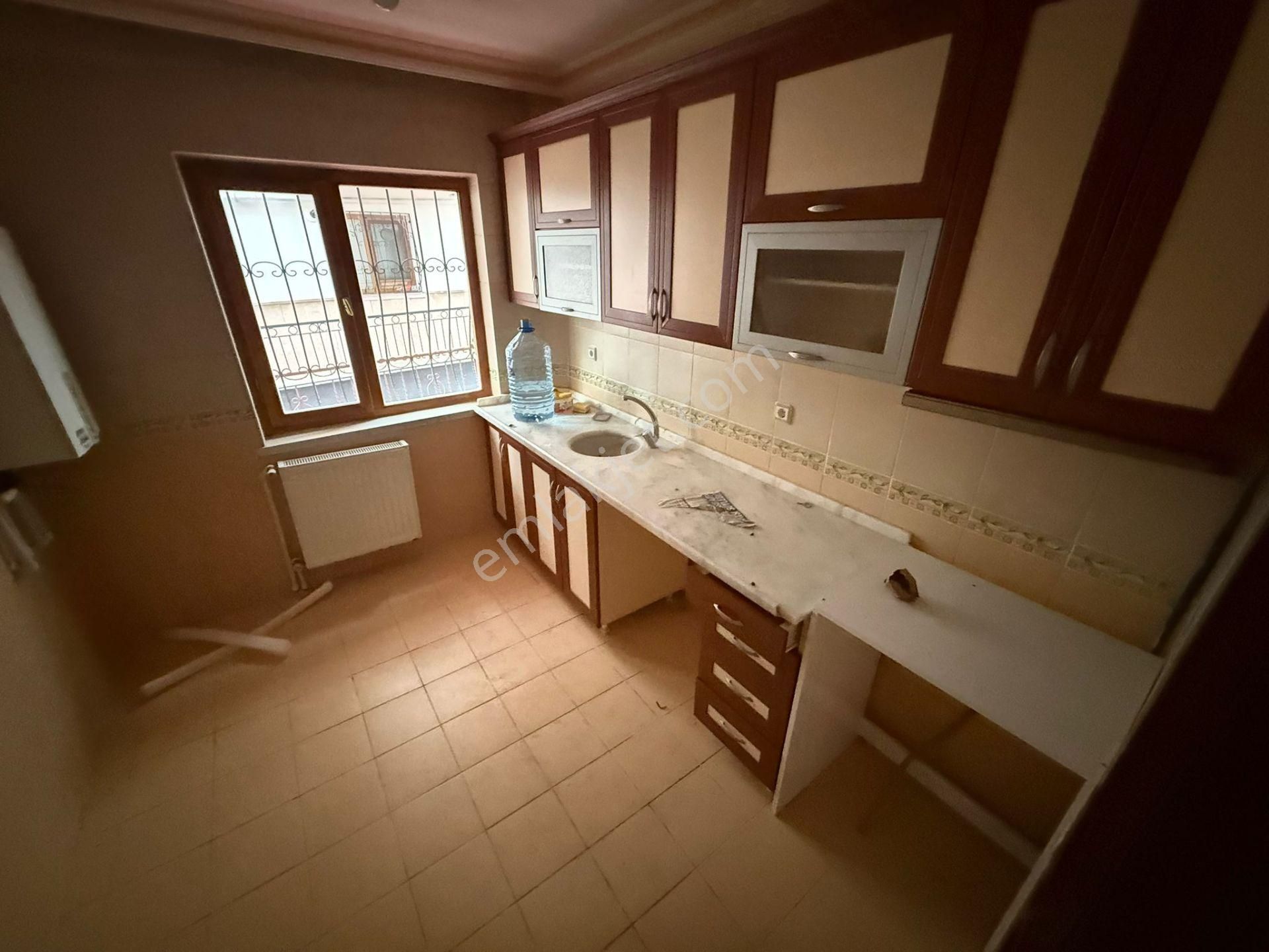 Bilgen Vatan'dan 23 Nisan Mahallesi Hacıkadın Göbek Yakını Giriş Kat Ön Cephe 2+1 Satılık Daire