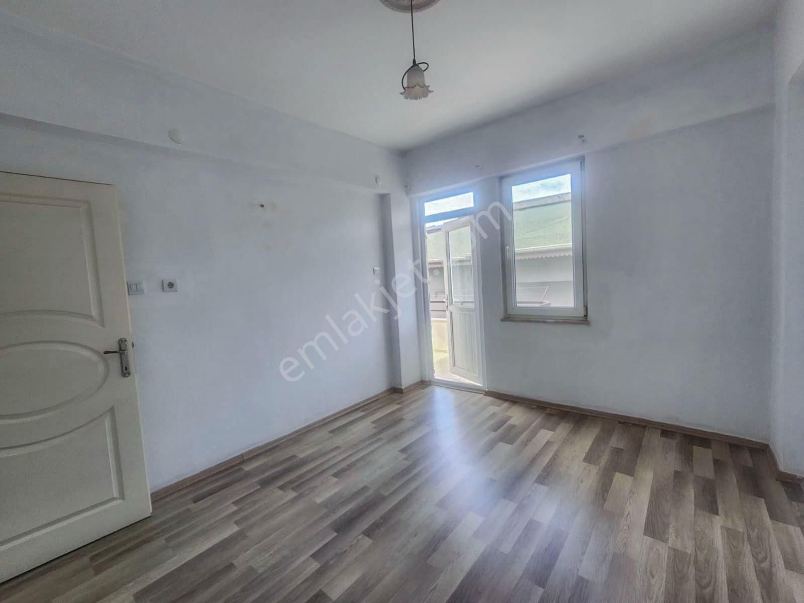 Cumhuriyet Mahallesi 2+1 Ayri Mutfak Denize Yakin Satılık Daire - Görsel 9