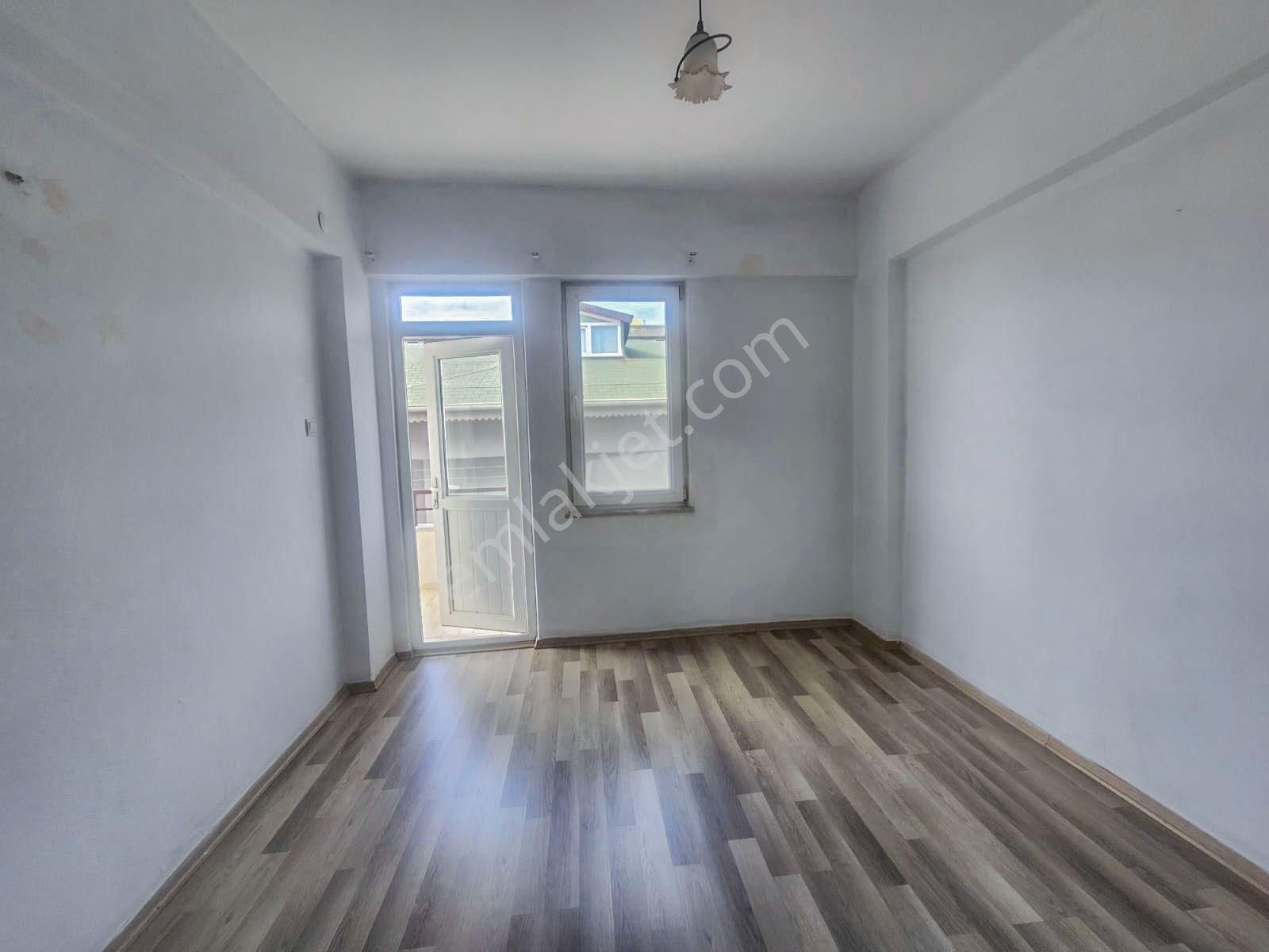 Cumhuriyet Mahallesi 2+1 Ayri Mutfak Denize Yakin Satılık Daire - Görsel 5