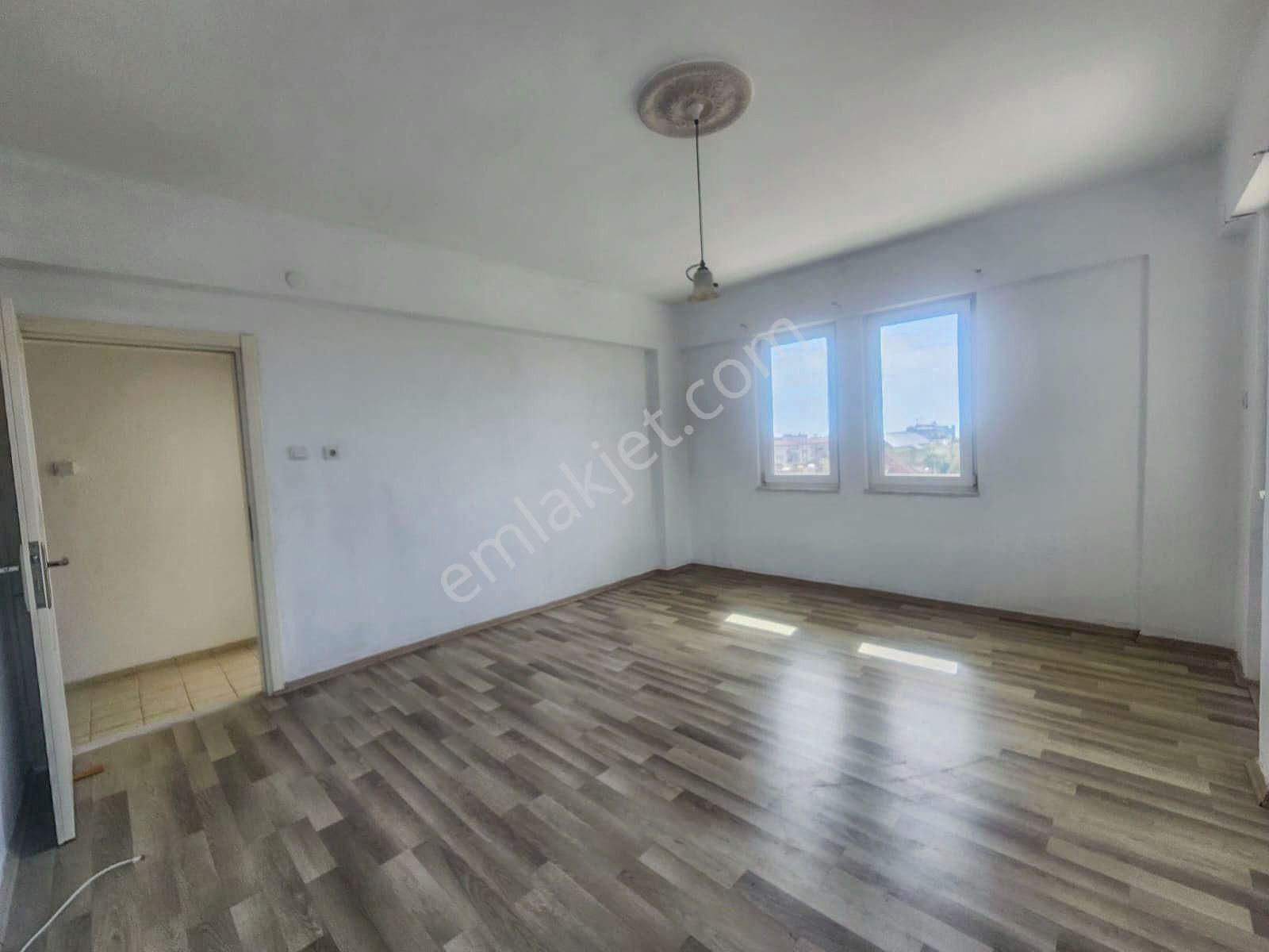 Cumhuriyet Mahallesi 2+1 Ayri Mutfak Denize Yakin Satılık Daire - Görsel 18