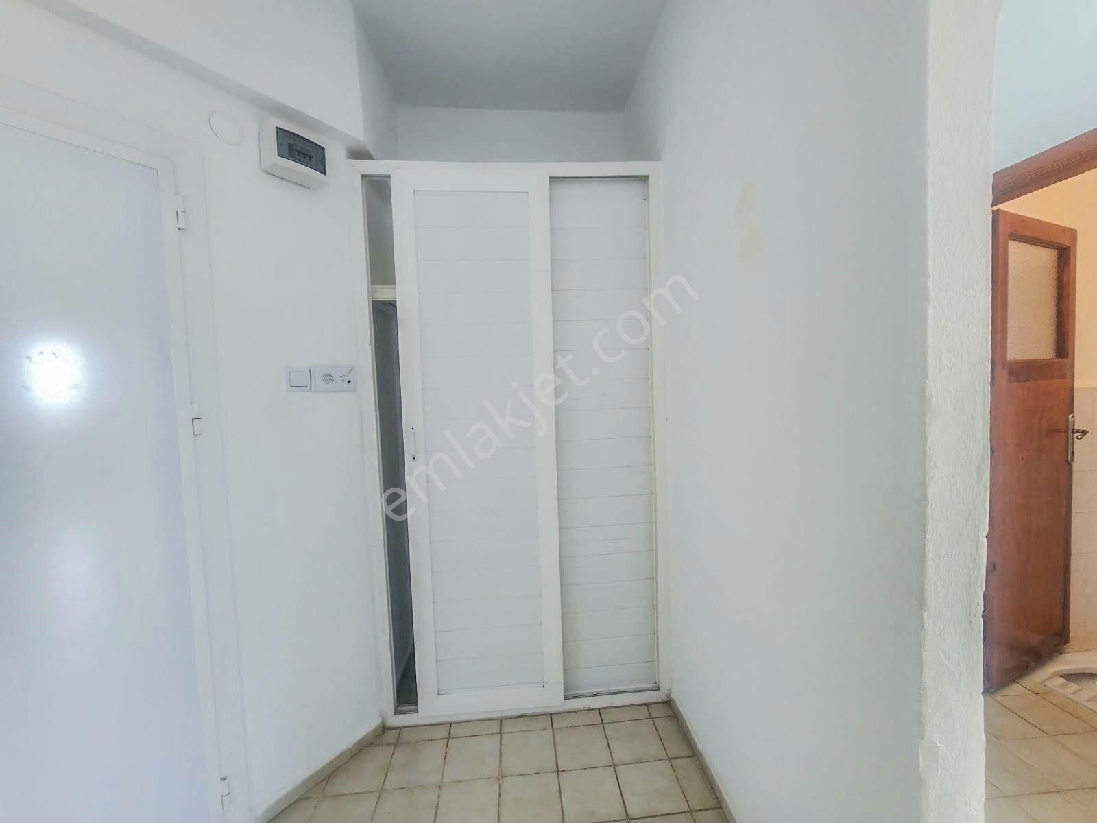 Cumhuriyet Mahallesi 2+1 Ayri Mutfak Denize Yakin Satılık Daire - Görsel 17