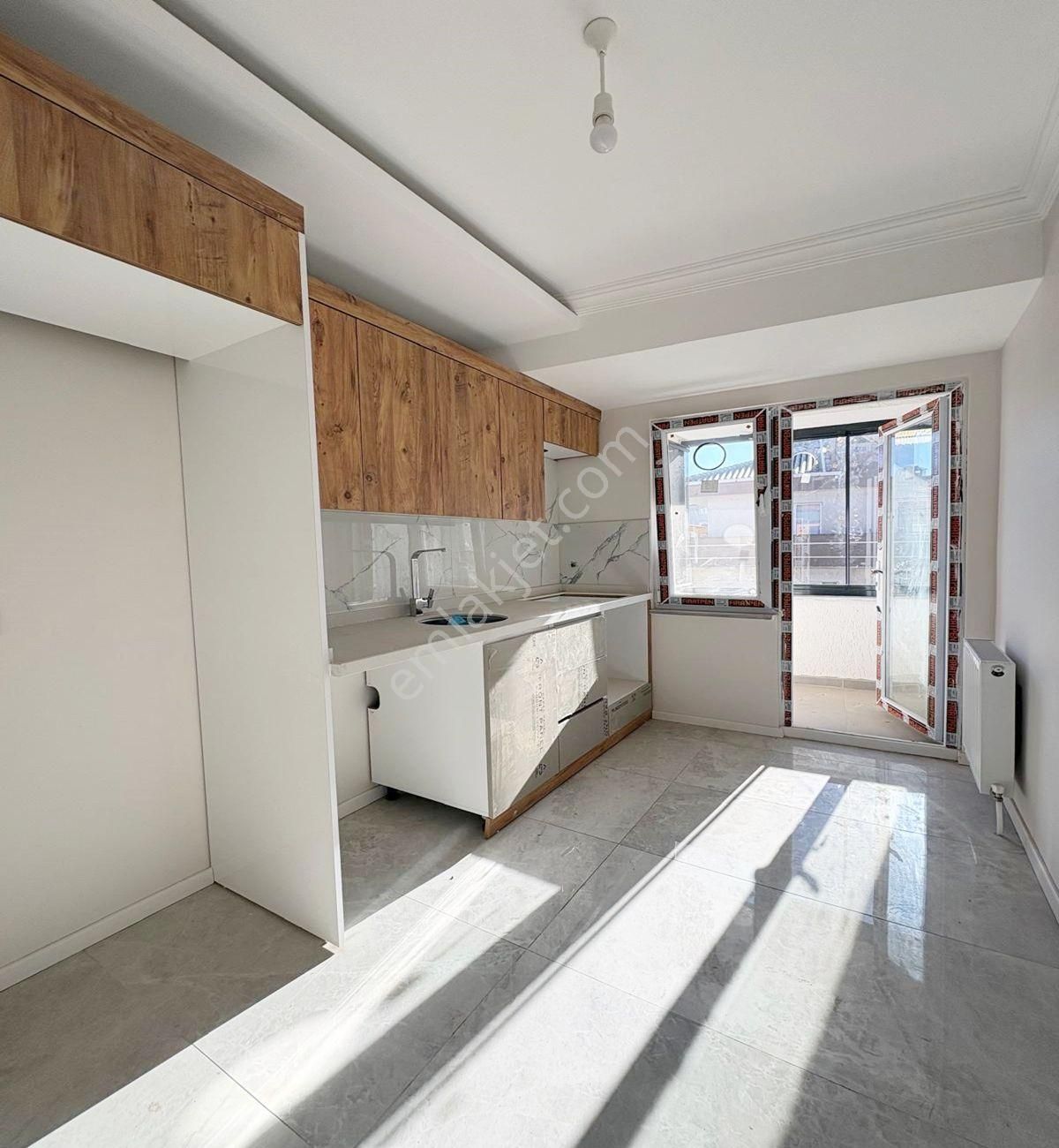 Avcılar Cihangirde Kaymakamlığa Yakın Kapalı Otoparklı 3+1 Daire - Görsel 12