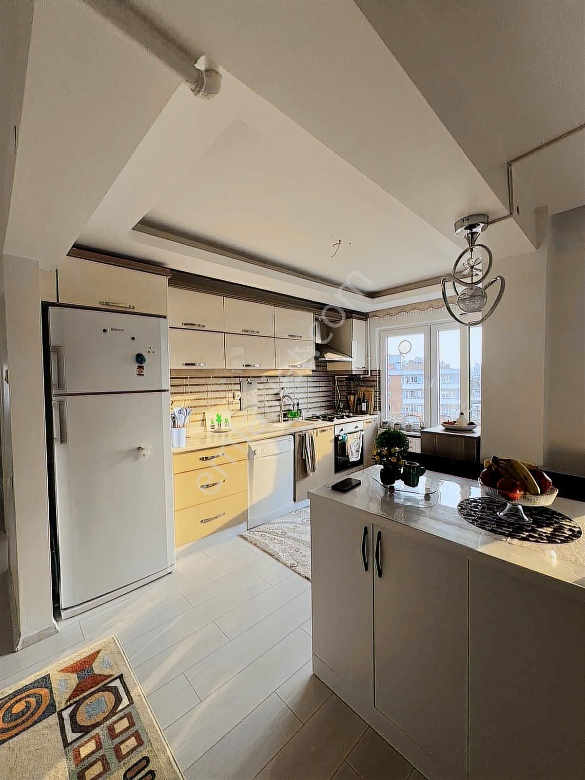 Gençlik Parkı İçi Yapılı Denize 2 Dk Mesafede 3+1 - Görsel 8