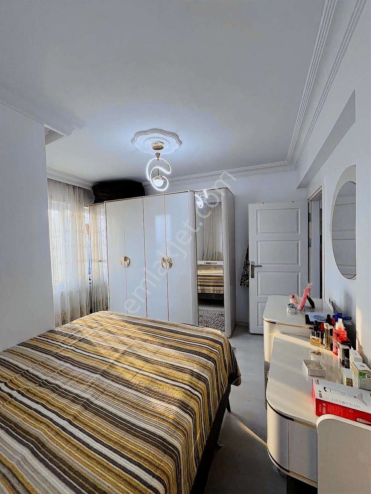 Gençlik Parkı İçi Yapılı Denize 2 Dk Mesafede 3+1 - Görsel 3