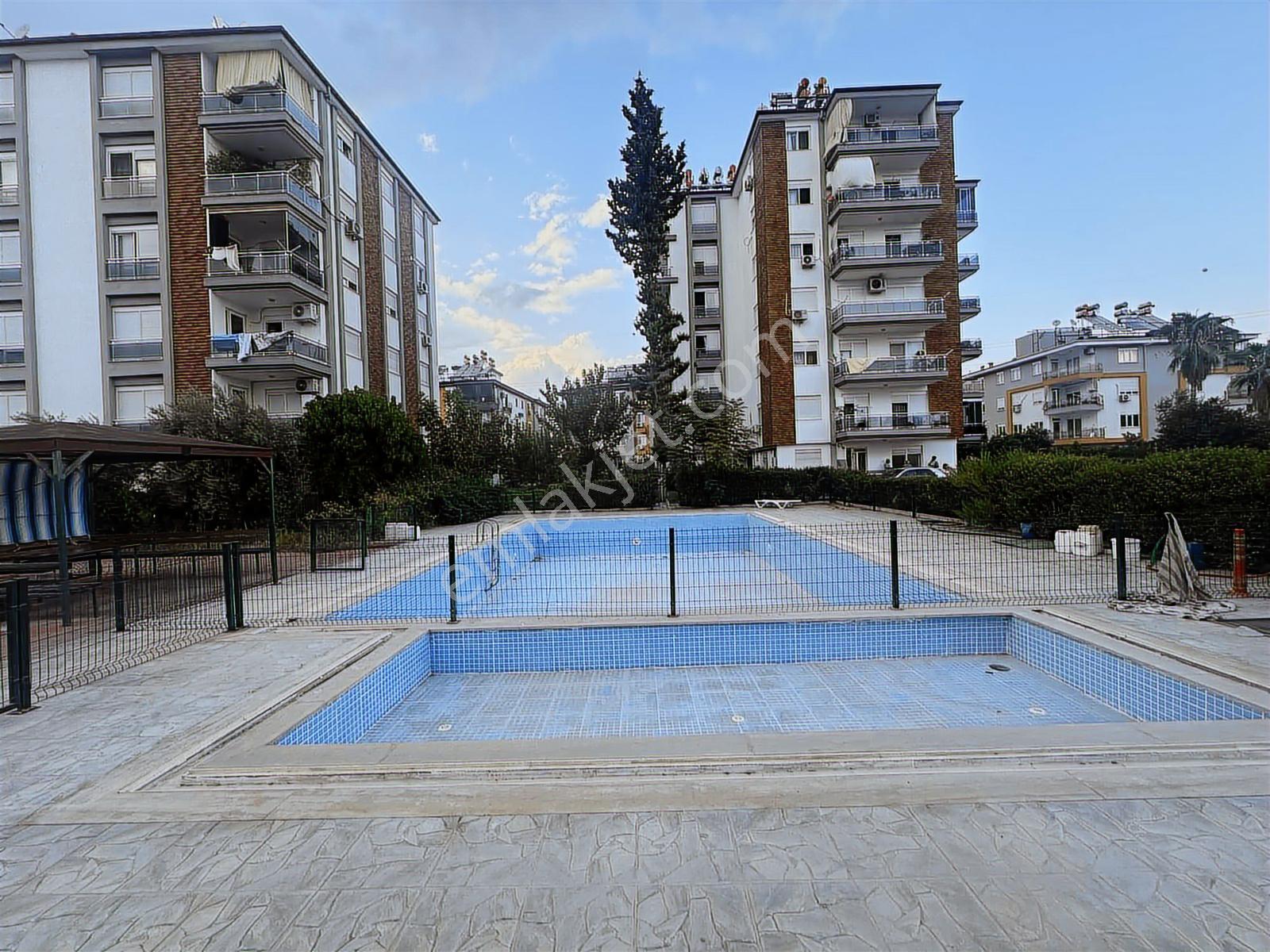 Acil Satılık Havuzlu Güvenlikli Site İçerisinde - Görsel 2