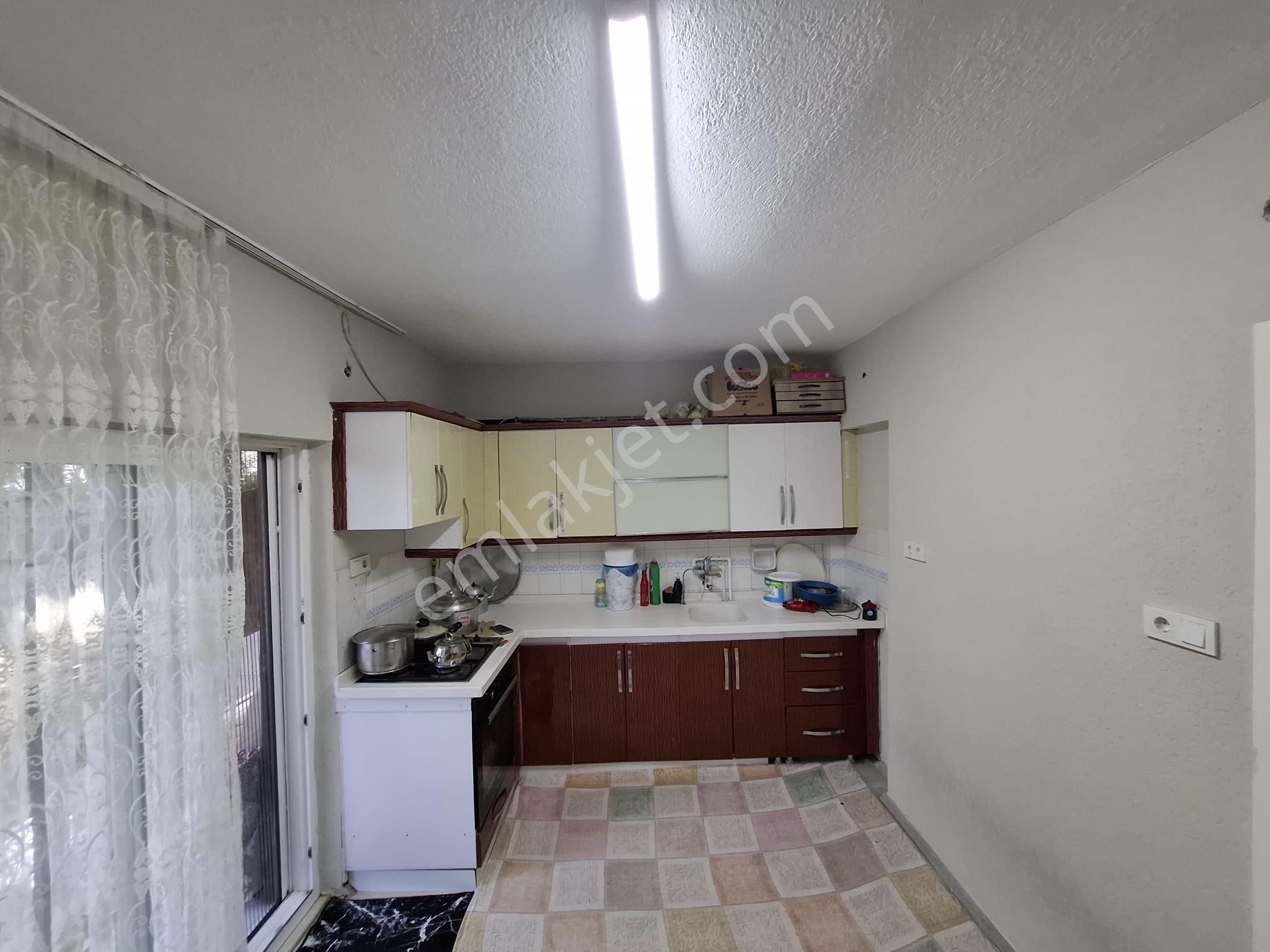 Akman'dan Kadıköyde Doğalgazlı İki Katlı Bahçeli Müstakil Ev - Görsel 19