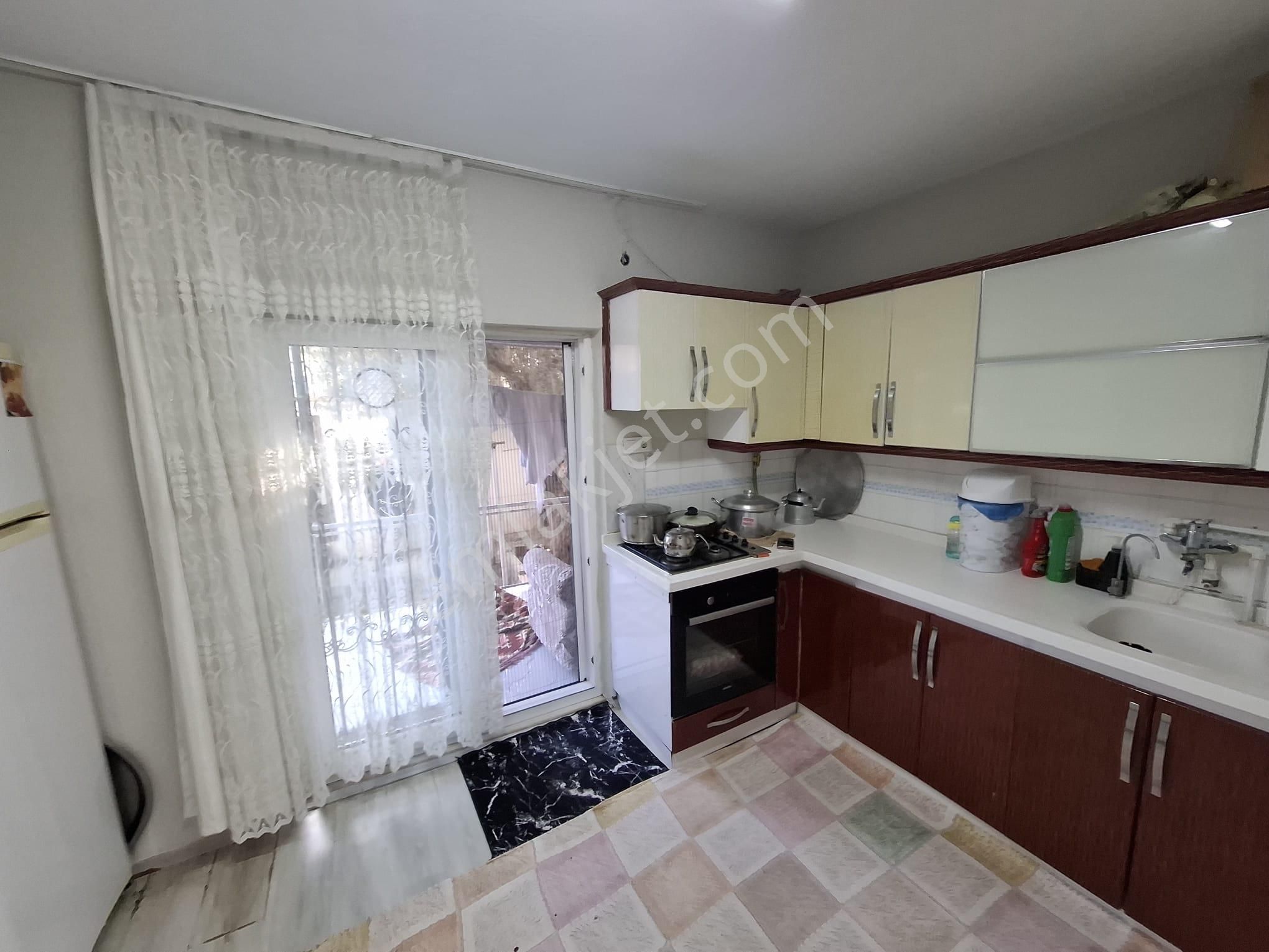 Akman'dan Kadıköyde Doğalgazlı İki Katlı Bahçeli Müstakil Ev - Görsel 27