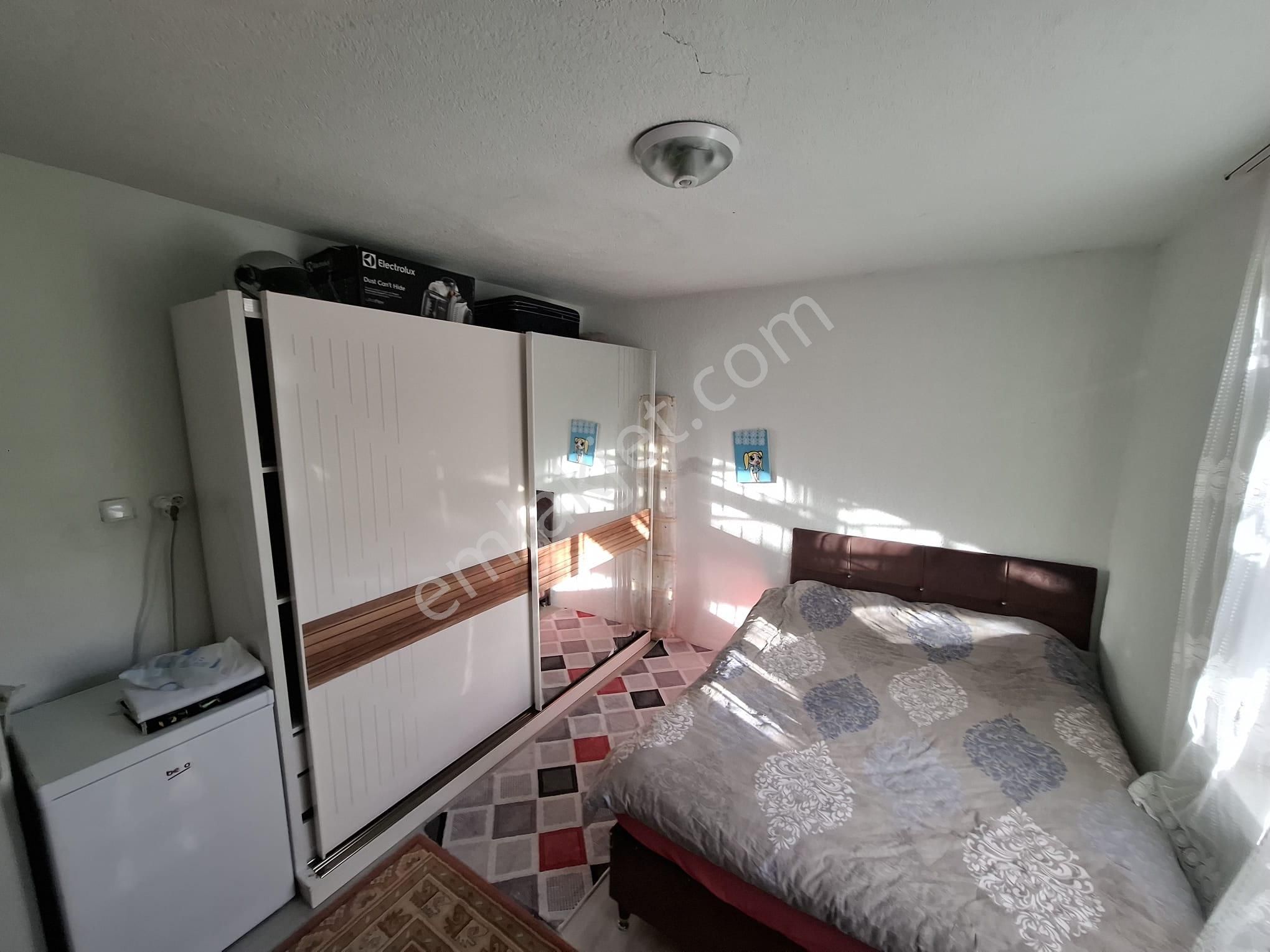 Akman'dan Kadıköyde Doğalgazlı İki Katlı Bahçeli Müstakil Ev - Görsel 17