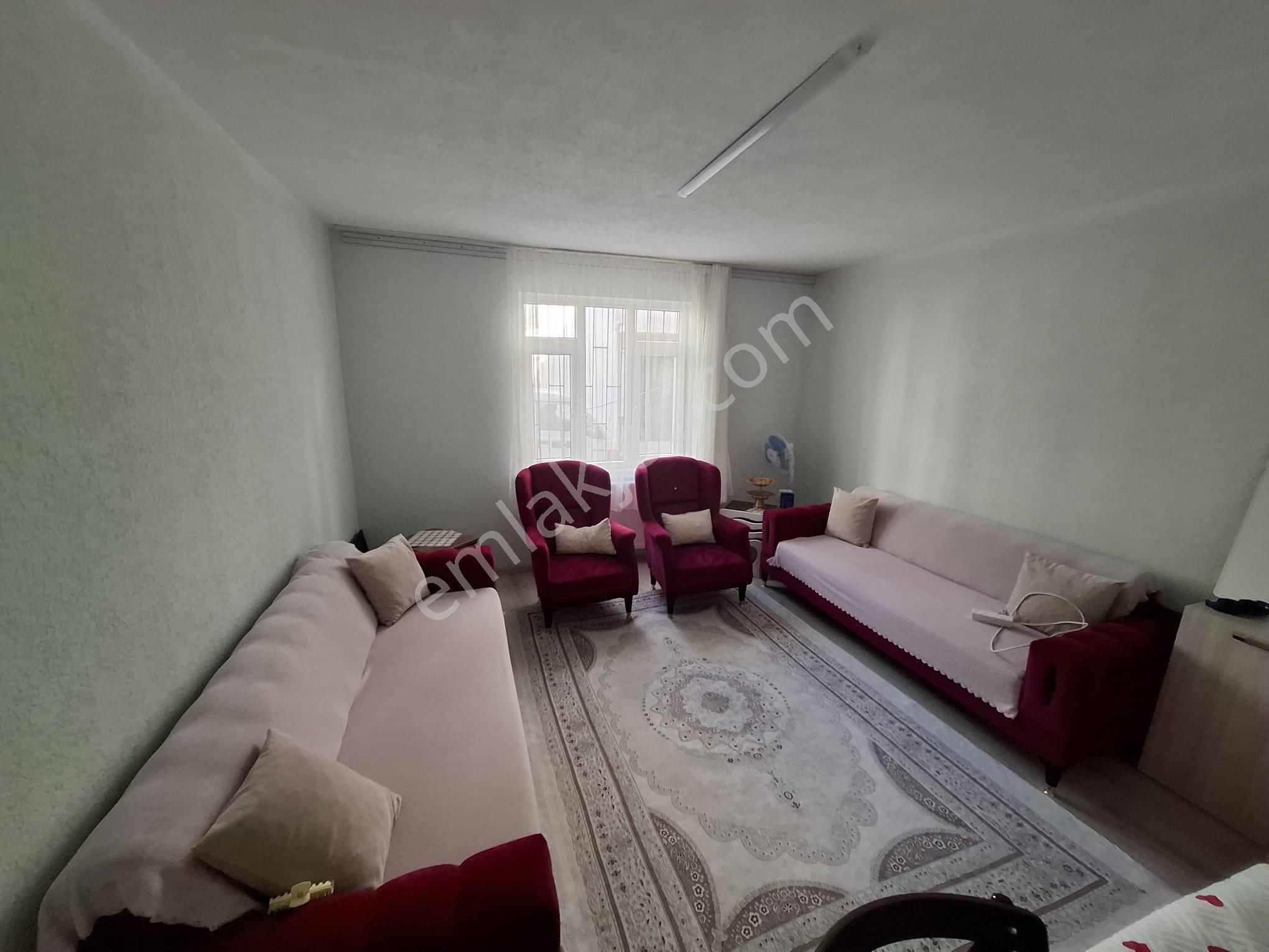 Akman'dan Kadıköyde Doğalgazlı İki Katlı Bahçeli Müstakil Ev - Görsel 23