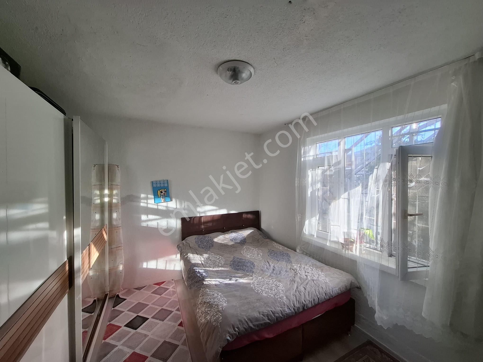 Akman'dan Kadıköyde Doğalgazlı İki Katlı Bahçeli Müstakil Ev - Görsel 18