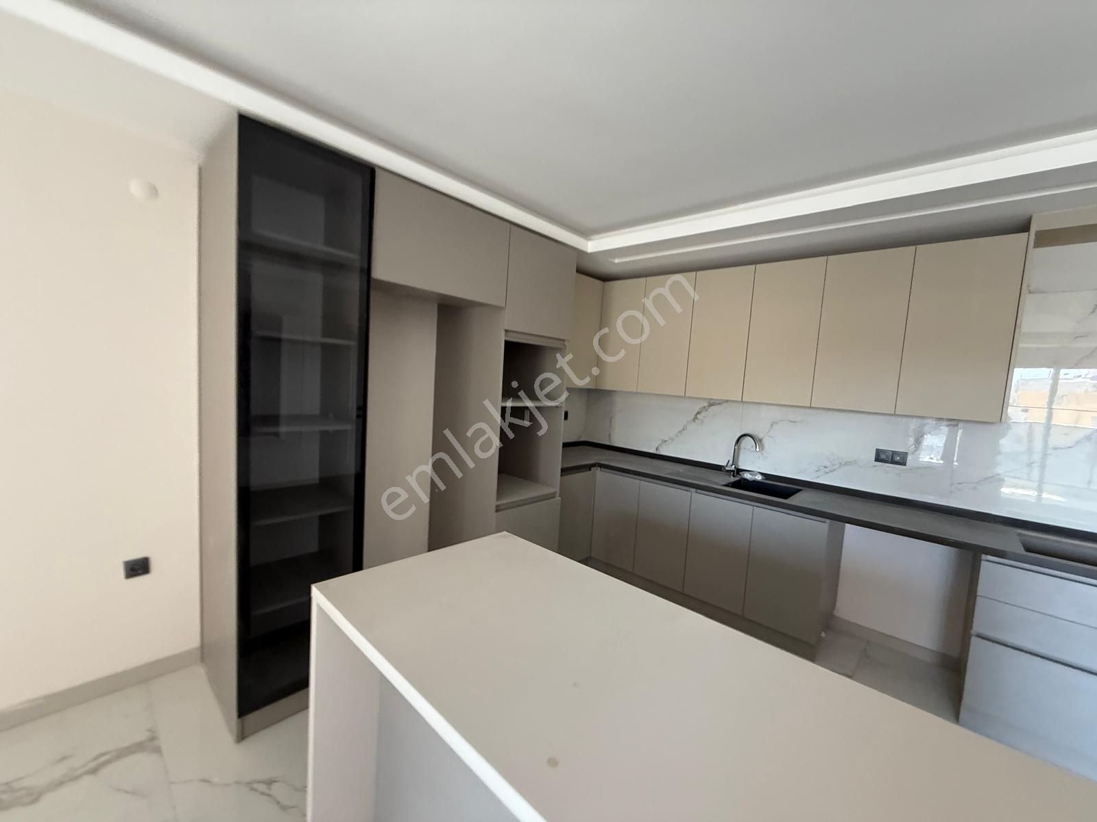 Kapalı Otoparklı, Havuzlu Sitede Sıfır 2+1 Daire - Görsel 17