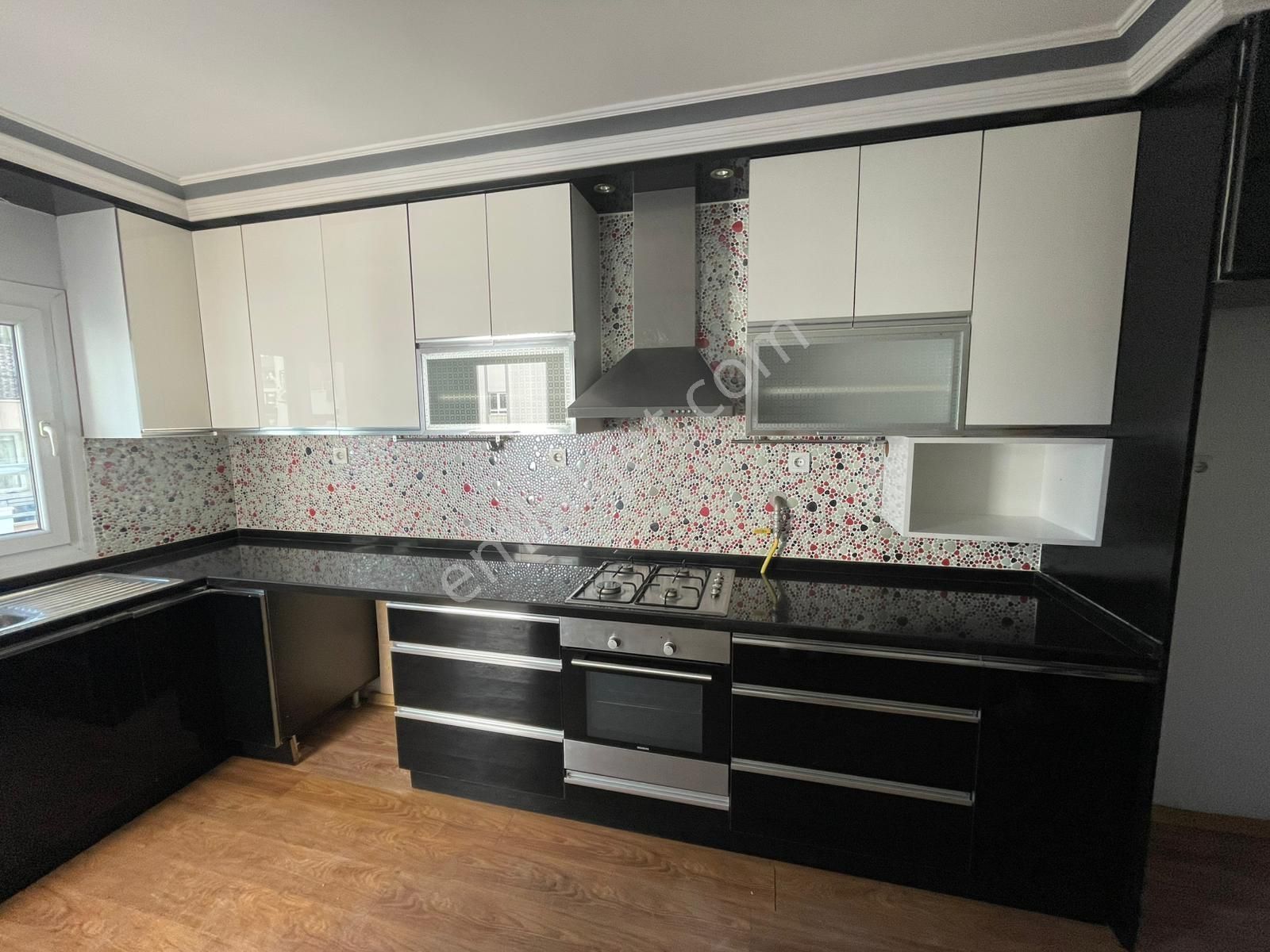 3ev Emlak'tan Güzelyalı Mh 4+1 Kapalı Mutfak Ferah Satılık Daire