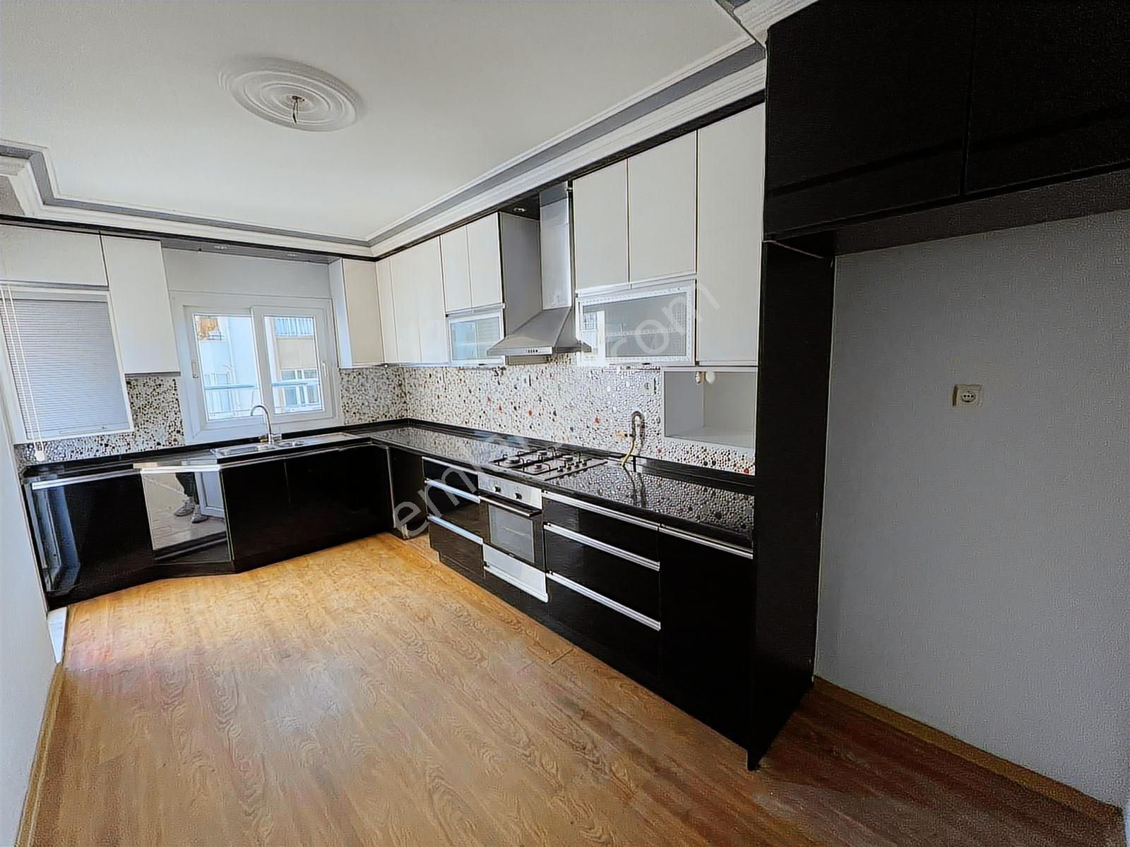 3ev Emlak'tan Güzelyalı Mh 4+1 Kapalı Mutfak Ferah Satılık Daire - Görsel 8