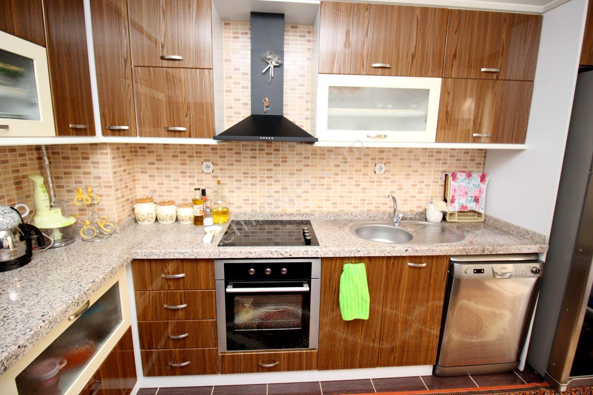 Emre Emlak'tan Piyade'de Gimsa Yakını Full Eşyalı Arakat Ön Cephe Satılık 2+1 Daire - Görsel 4