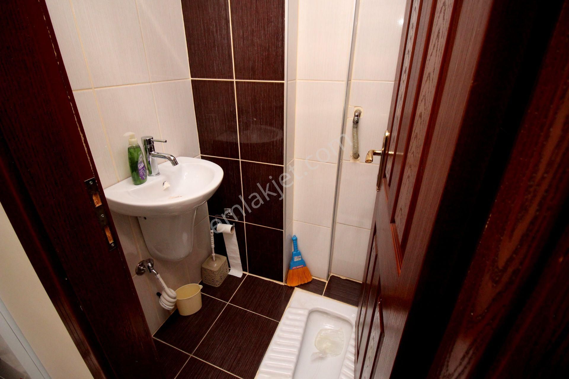 Emre Emlak'tan Piyade'de Gimsa Yakını Full Eşyalı Arakat Ön Cephe Satılık 2+1 Daire - Görsel 15