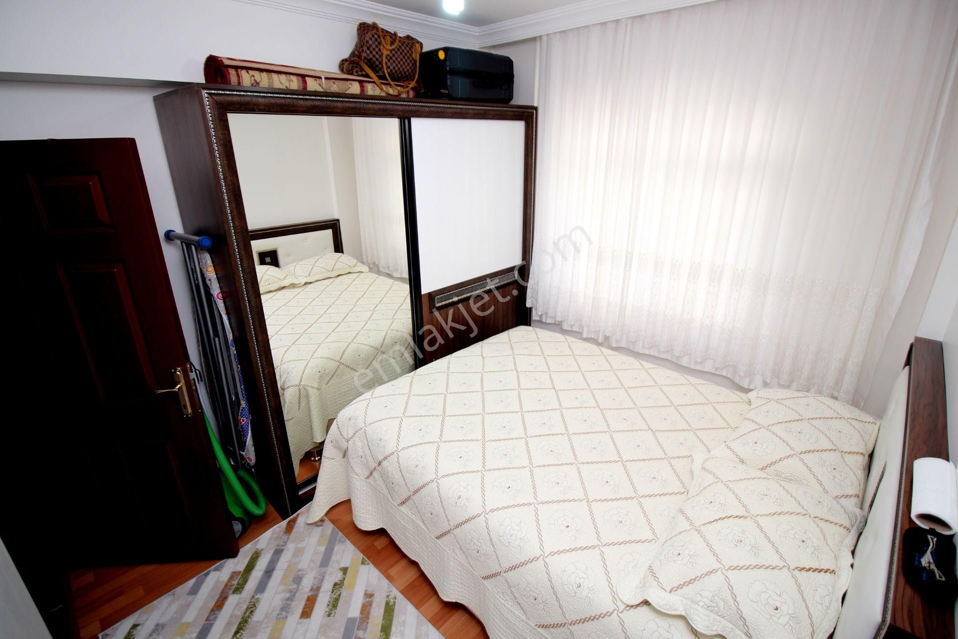 Emre Emlak'tan Piyade'de Gimsa Yakını Full Eşyalı Arakat Ön Cephe Satılık 2+1 Daire - Görsel 13