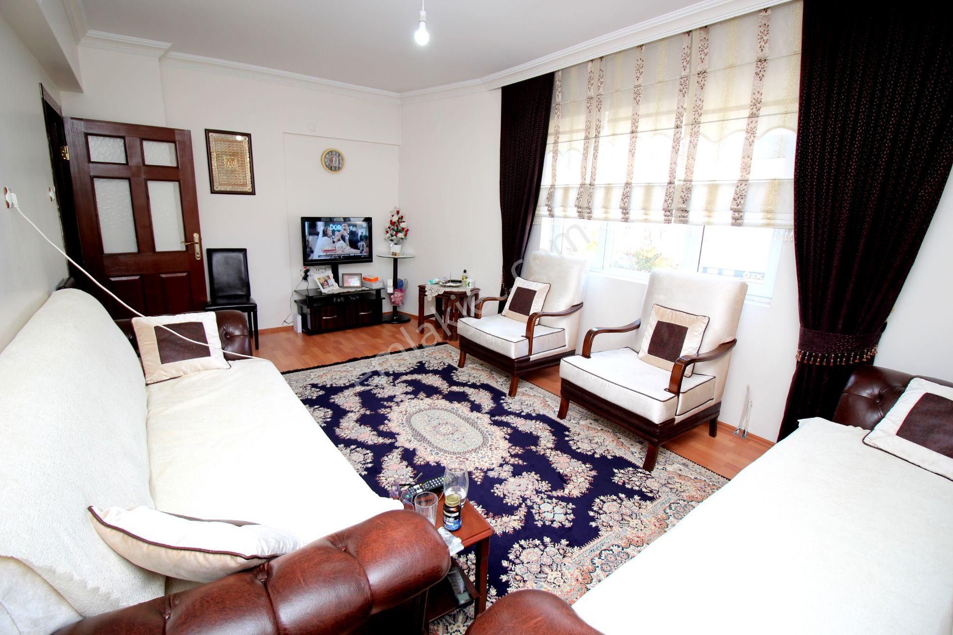 Emre Emlak'tan Piyade'de Gimsa Yakını Full Eşyalı Arakat Ön Cephe Satılık 2+1 Daire - Görsel 8