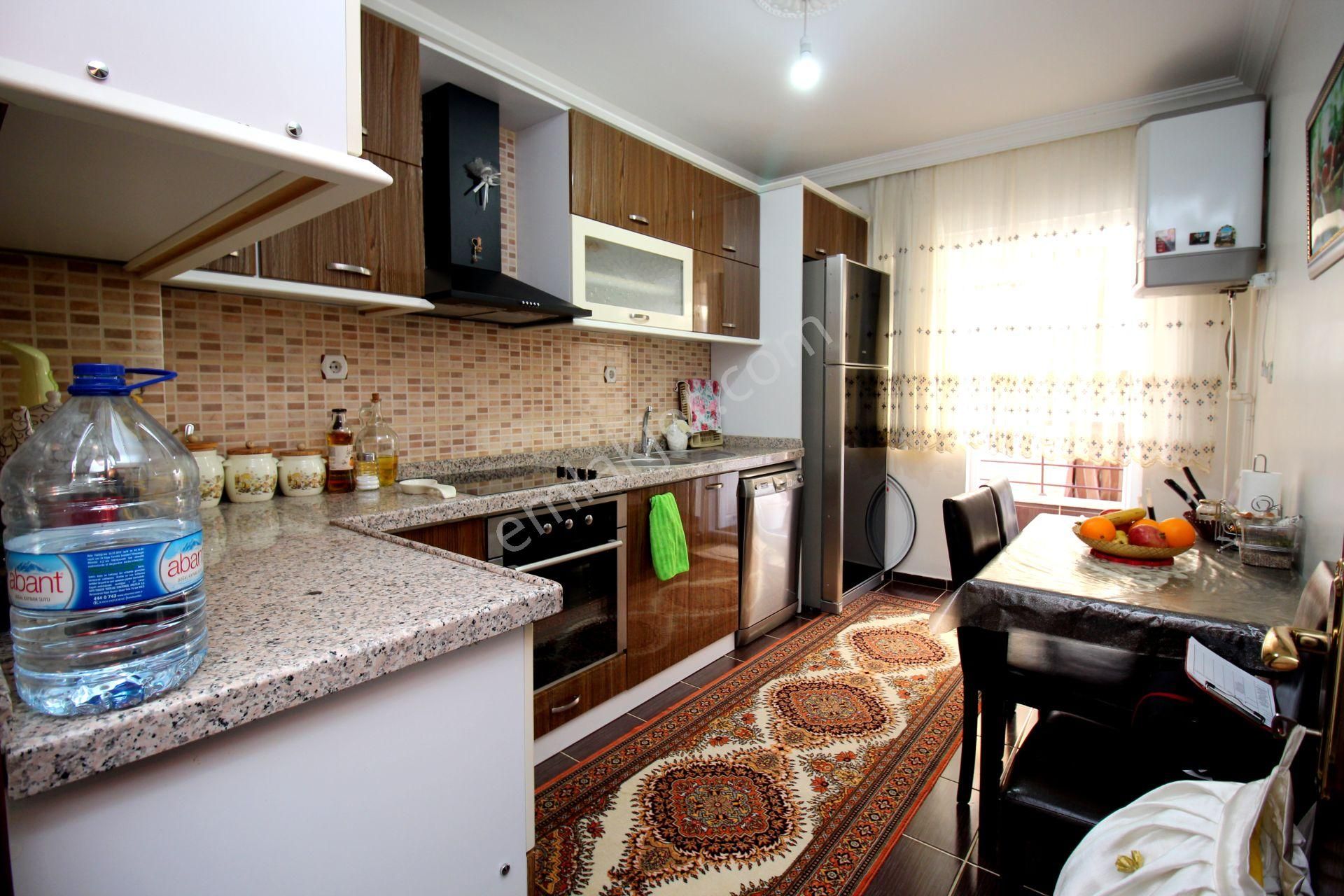 Emre Emlak'tan Piyade'de Gimsa Yakını Full Eşyalı Arakat Ön Cephe Satılık 2+1 Daire - Görsel 3