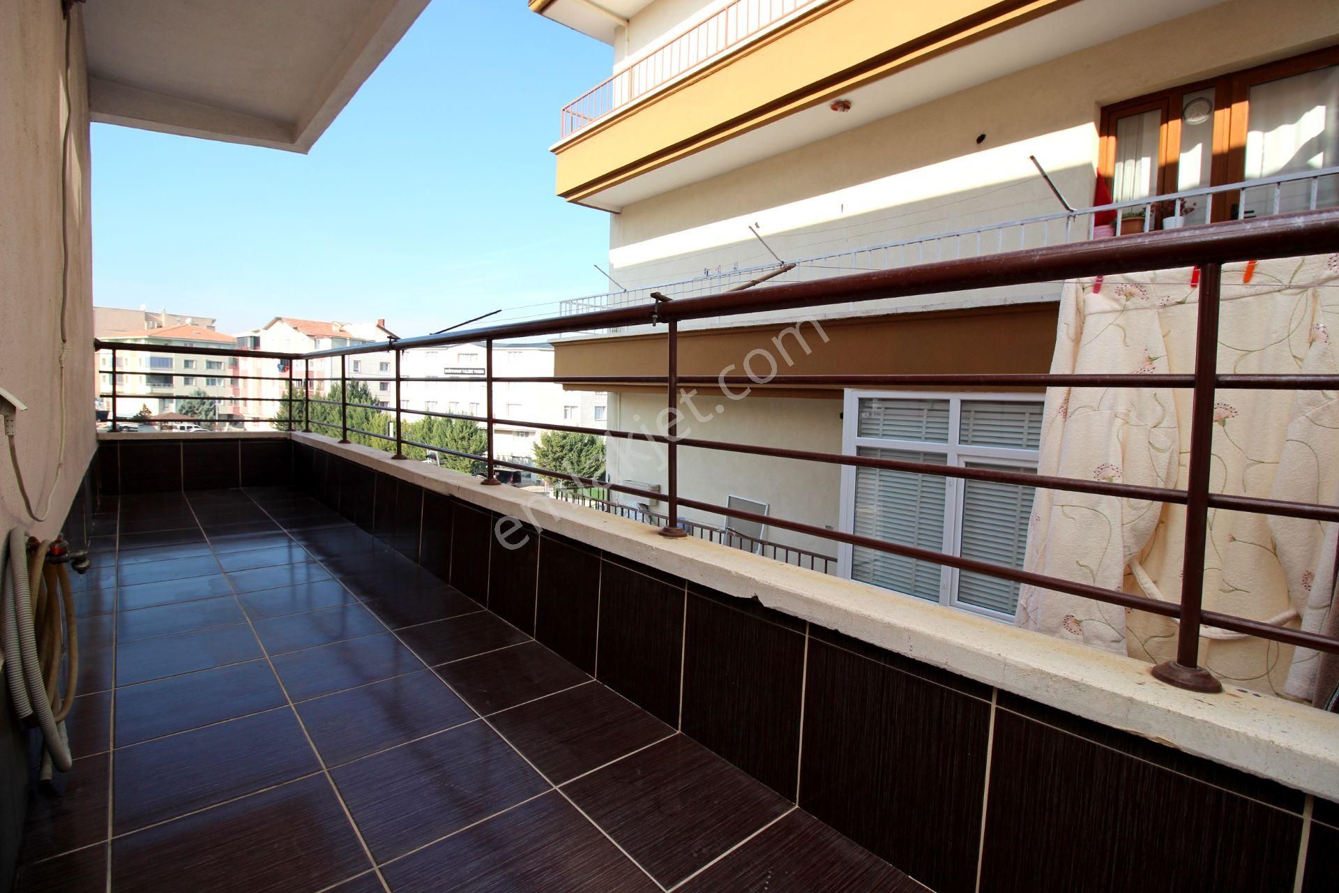 Emre Emlak'tan Piyade'de Gimsa Yakını Full Eşyalı Arakat Ön Cephe Satılık 2+1 Daire - Görsel 5