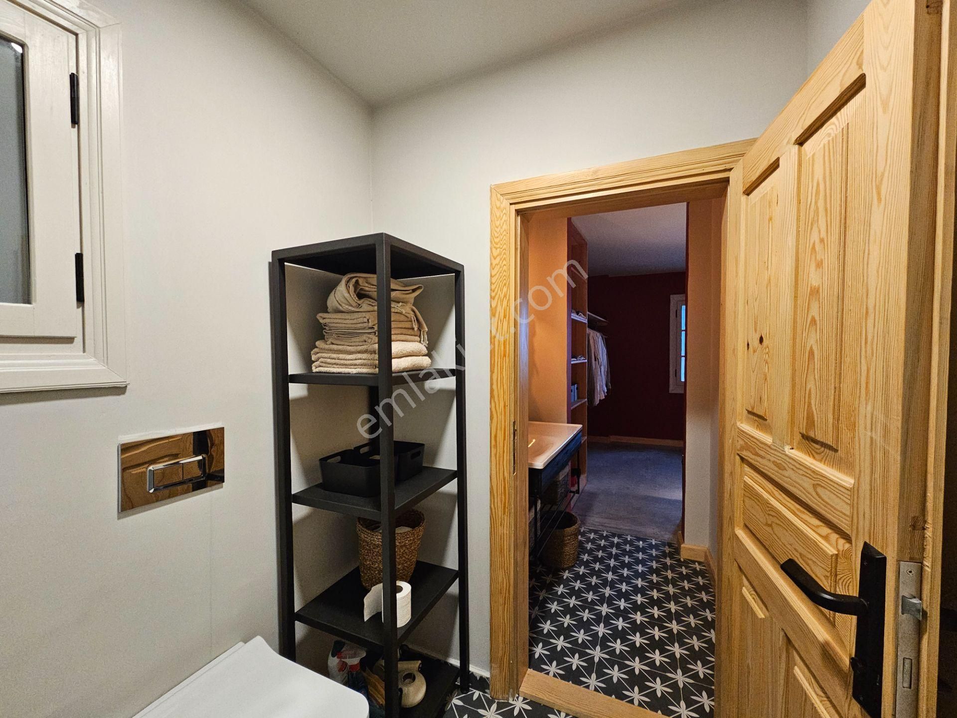 Ayvalık'ta Satılık Panoramik Deniz Manzaralı Sıfır Müstakil Ev - Görsel 33