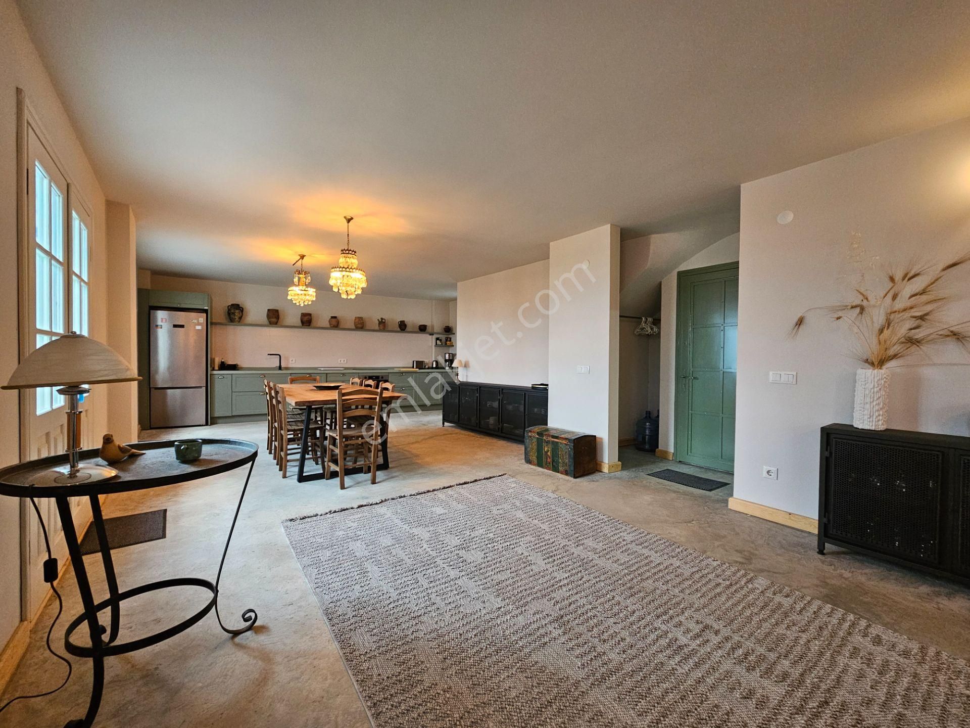 Ayvalık'ta Satılık Panoramik Deniz Manzaralı Sıfır Müstakil Ev - Görsel 13