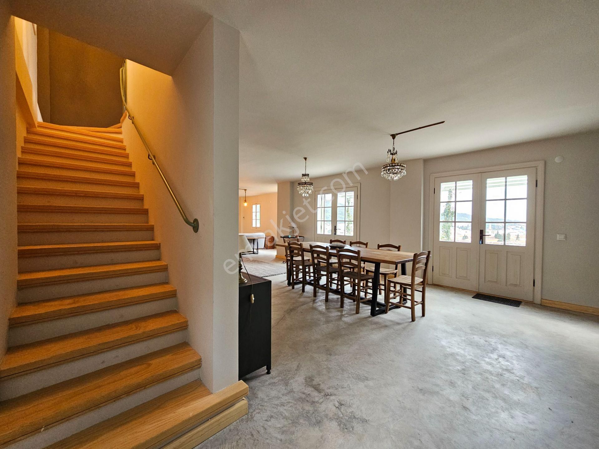 Ayvalık'ta Satılık Panoramik Deniz Manzaralı Sıfır Müstakil Ev - Görsel 34