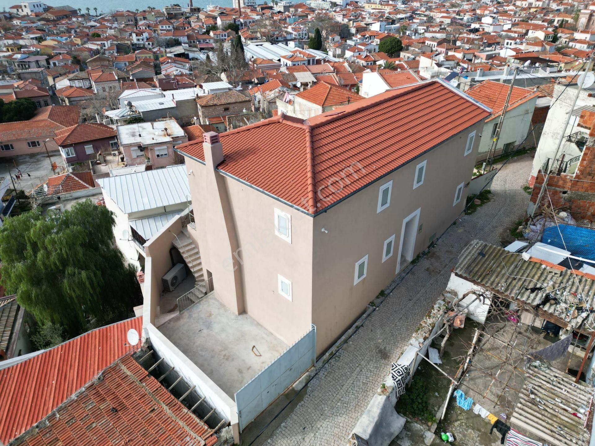 Ayvalık'ta Satılık Panoramik Deniz Manzaralı Sıfır Müstakil Ev - Görsel 3