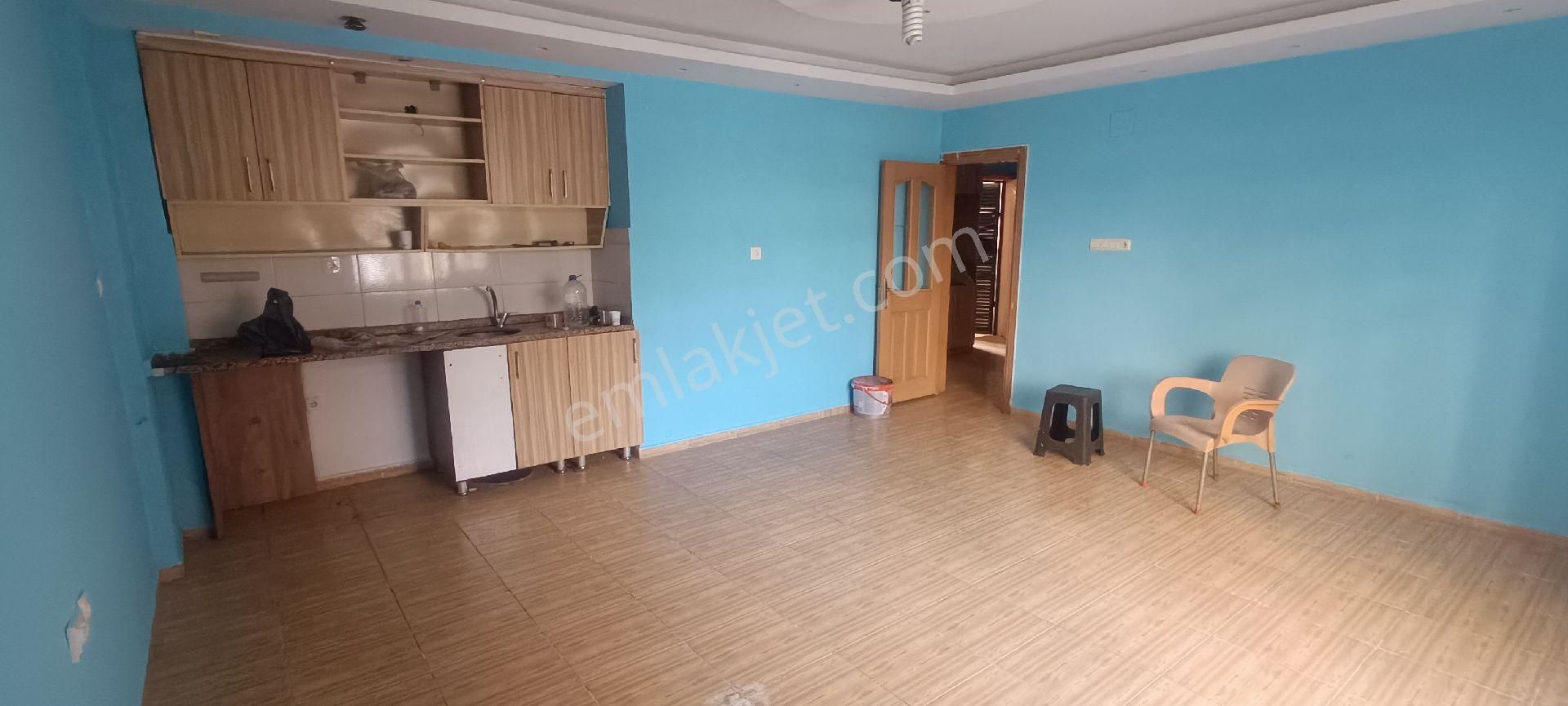 Adana Yenibaraj Mah. Kiralık 1+1 Geniş Oturumlu - Görsel 2
