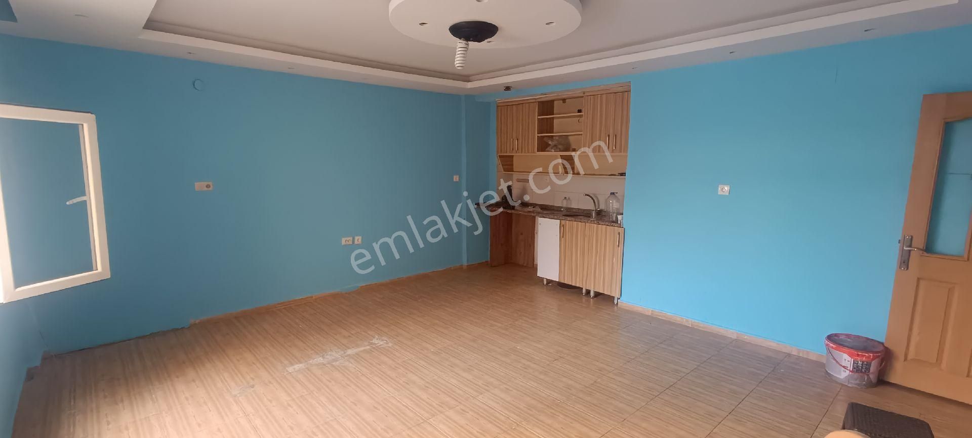 Adana Yenibaraj Mah. Kiralık 1+1 Geniş Oturumlu