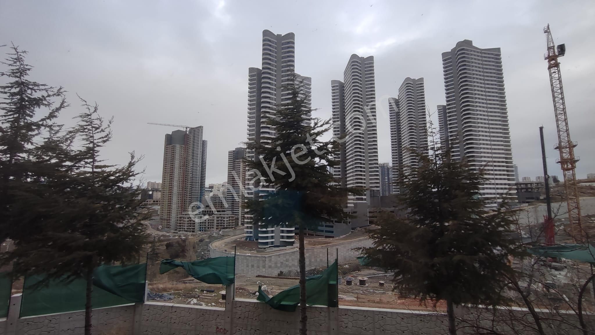 Atanora Vadi'den İlkerde Vadi Cepheli Geniş Metraj Mantolamalı İskanlı Kombili 3+1 - Görsel 12