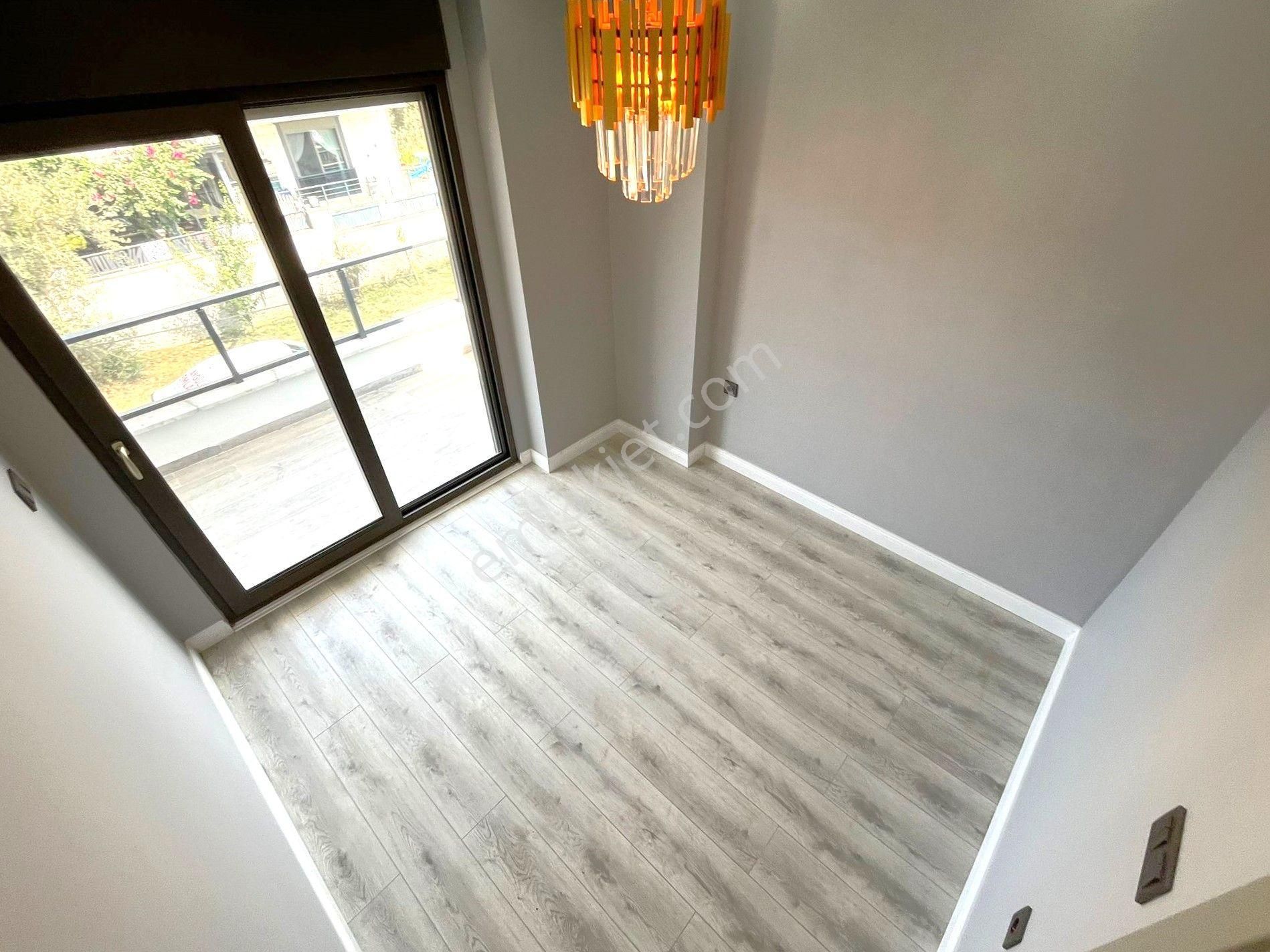 Güre'de Aygül Farkı İle Eşsiz Konfor Ve Kaliteye Sahip Müstakil Bahçeli Ve Teraslı 6+1 Satılık Villa - Görsel 13