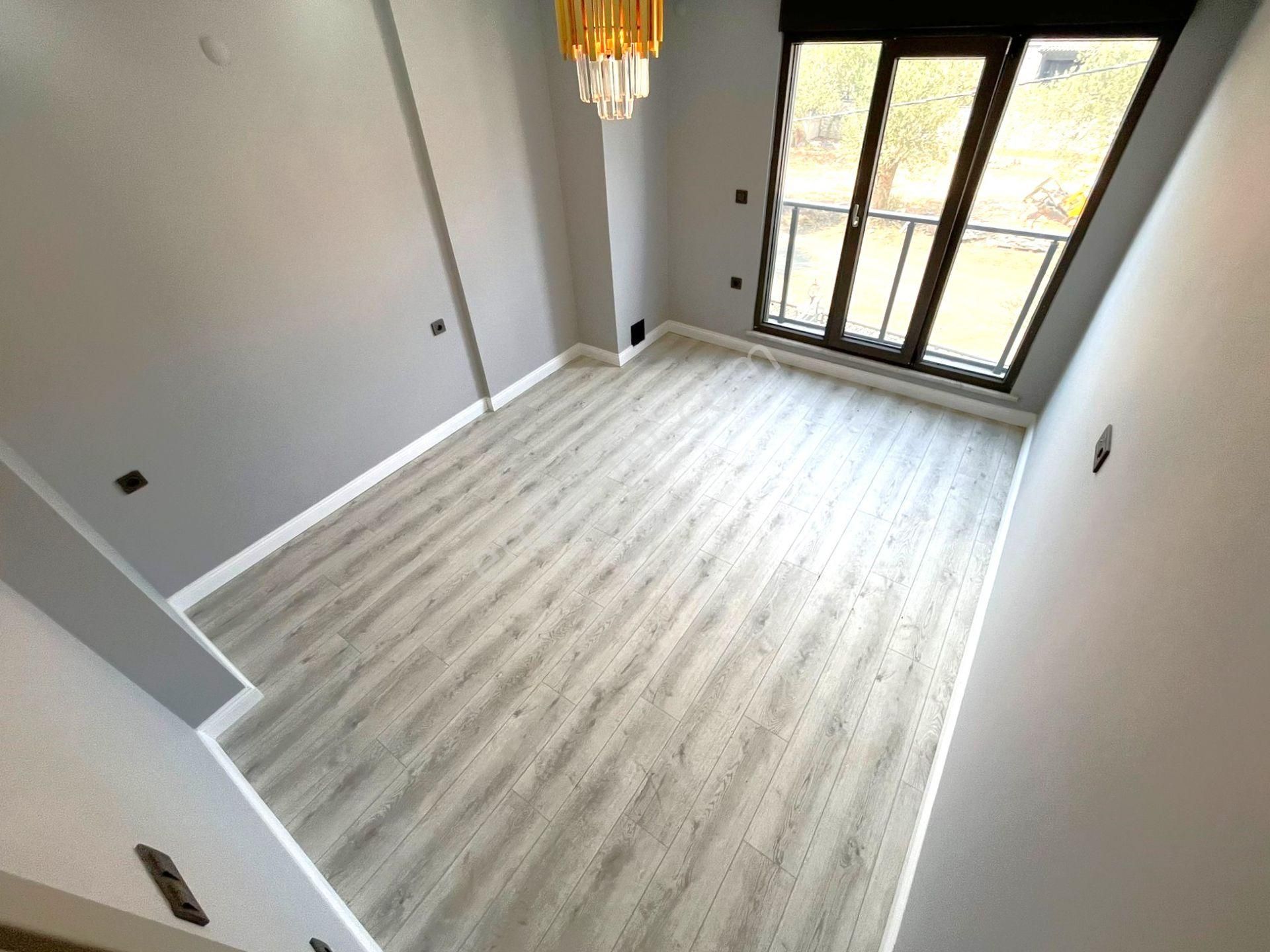 Güre'de Aygül Farkı İle Eşsiz Konfor Ve Kaliteye Sahip Müstakil Bahçeli Ve Teraslı 6+1 Satılık Villa - Görsel 16