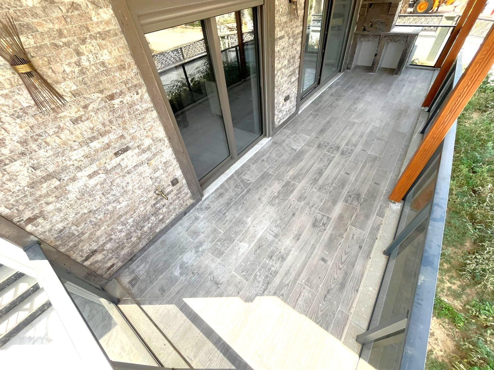 Güre'de Aygül Farkı İle Eşsiz Konfor Ve Kaliteye Sahip Müstakil Bahçeli Ve Teraslı 6+1 Satılık Villa - Görsel 21