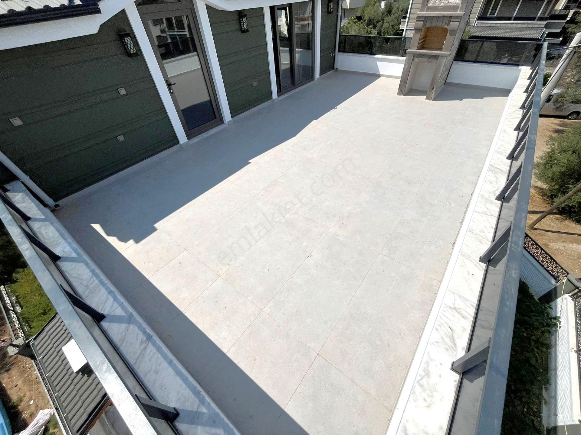 Güre'de Aygül Farkı İle Eşsiz Konfor Ve Kaliteye Sahip Müstakil Bahçeli Ve Teraslı 6+1 Satılık Villa - Görsel 31