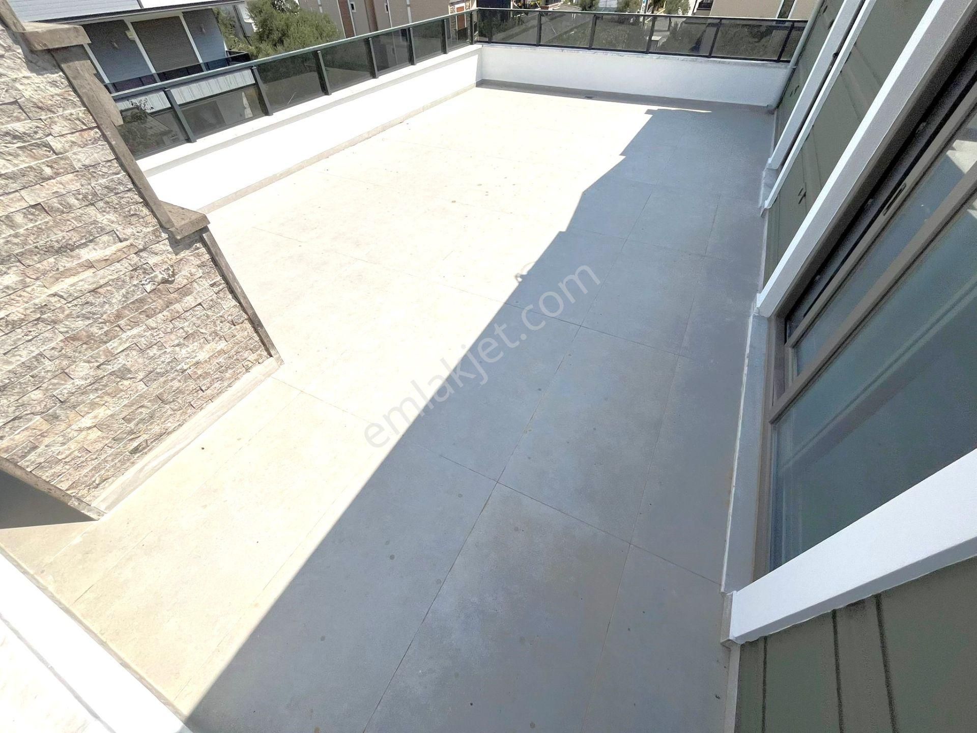 Güre'de Aygül Farkı İle Eşsiz Konfor Ve Kaliteye Sahip Müstakil Bahçeli Ve Teraslı 6+1 Satılık Villa - Görsel 34