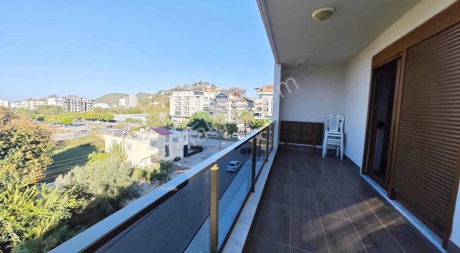 Deniz Yolunda Kiralık Full Eşyalı 2+1 Daire - Görsel 17