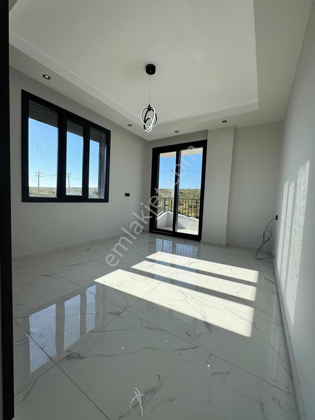 Efeler'de Tam Müstakil Lüks Yapılı 3+1 Ayrı Mutfak Villa - Görsel 22