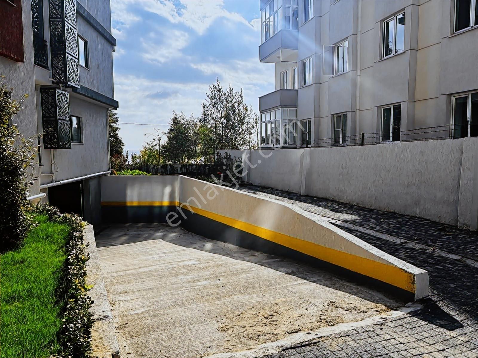 Modern Mimari Kimliğiyle Atam Sitesi | Cumhuriyet, Süleymanpaşa - Görsel 9