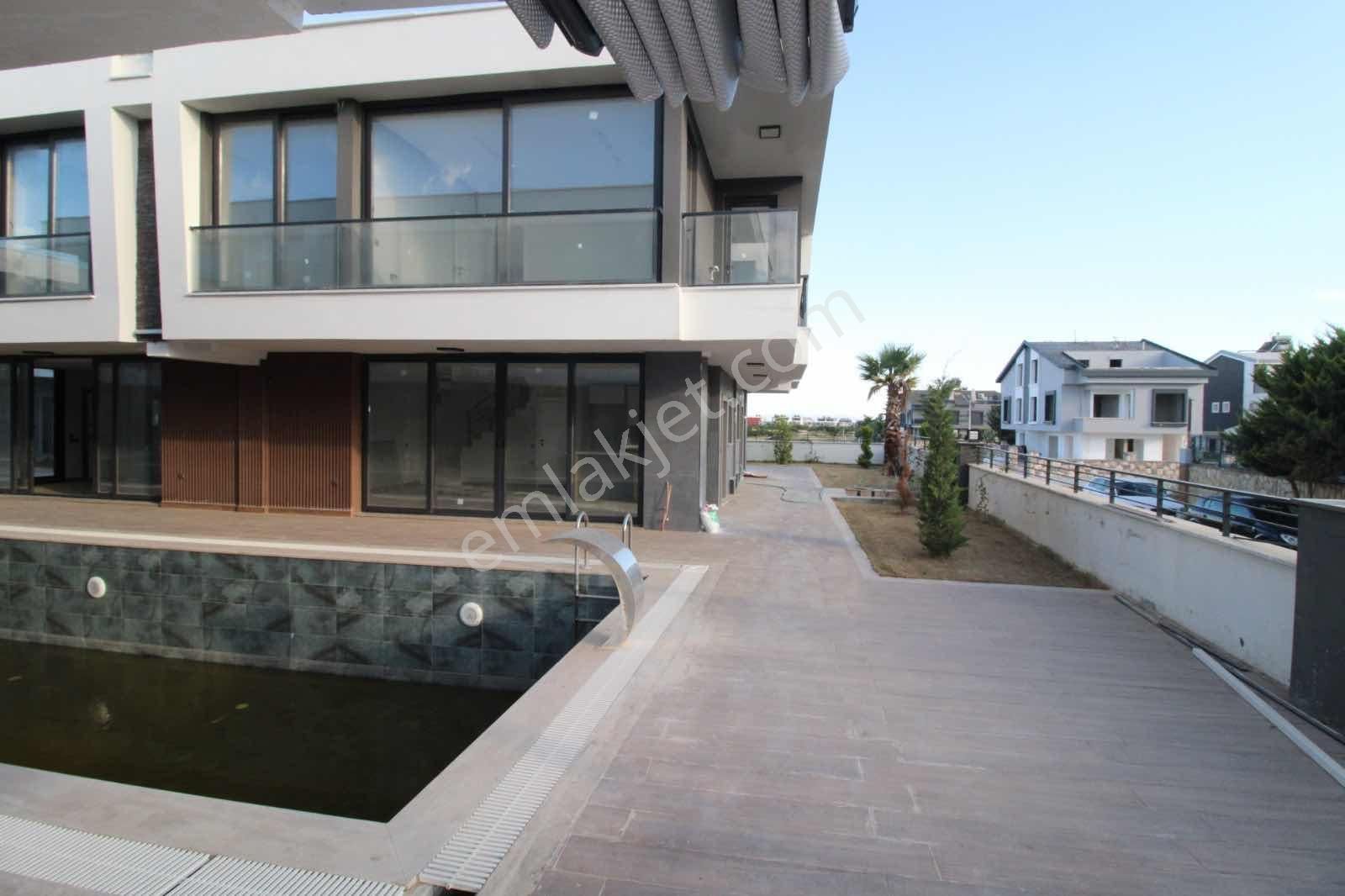 Venedik Konseptli Elit Sitede 3+1 Satılık Villa - Görsel 34