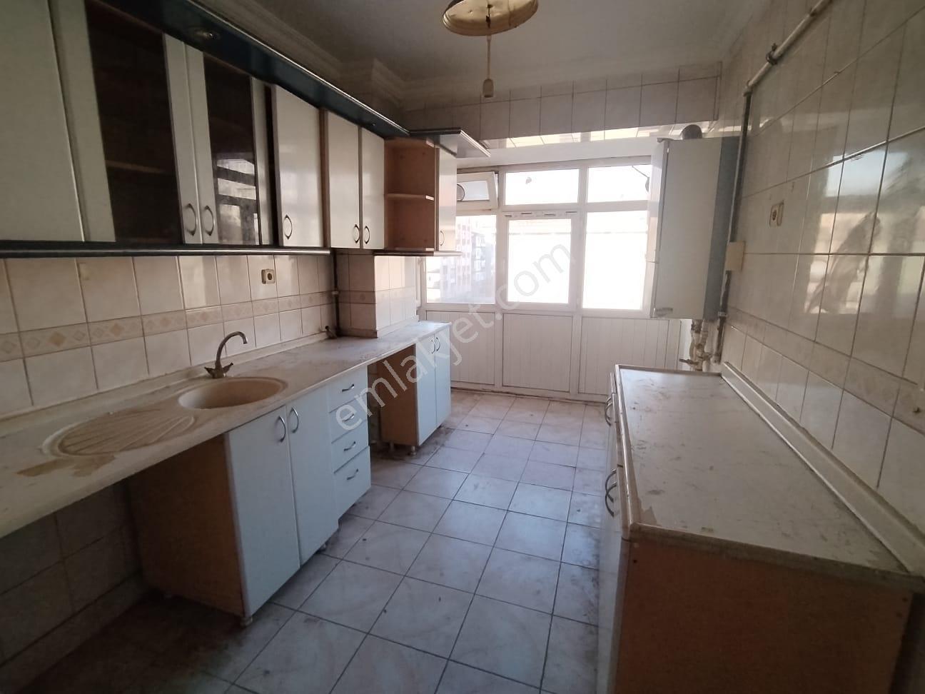 Kuzey Emlak'tan Metro Yakını 3+1 Boş Ön Cephe Satılık Daire - Görsel 14