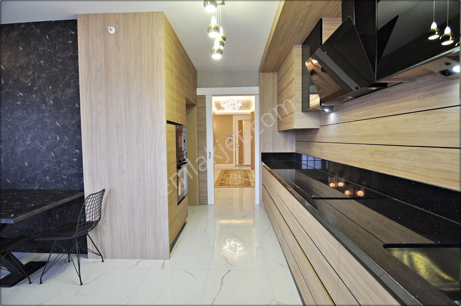 Ovacık'ta Yozgat Bulvarı Manzaralı Prestijli Sitede Sıfır 4+1ler - Görsel 7