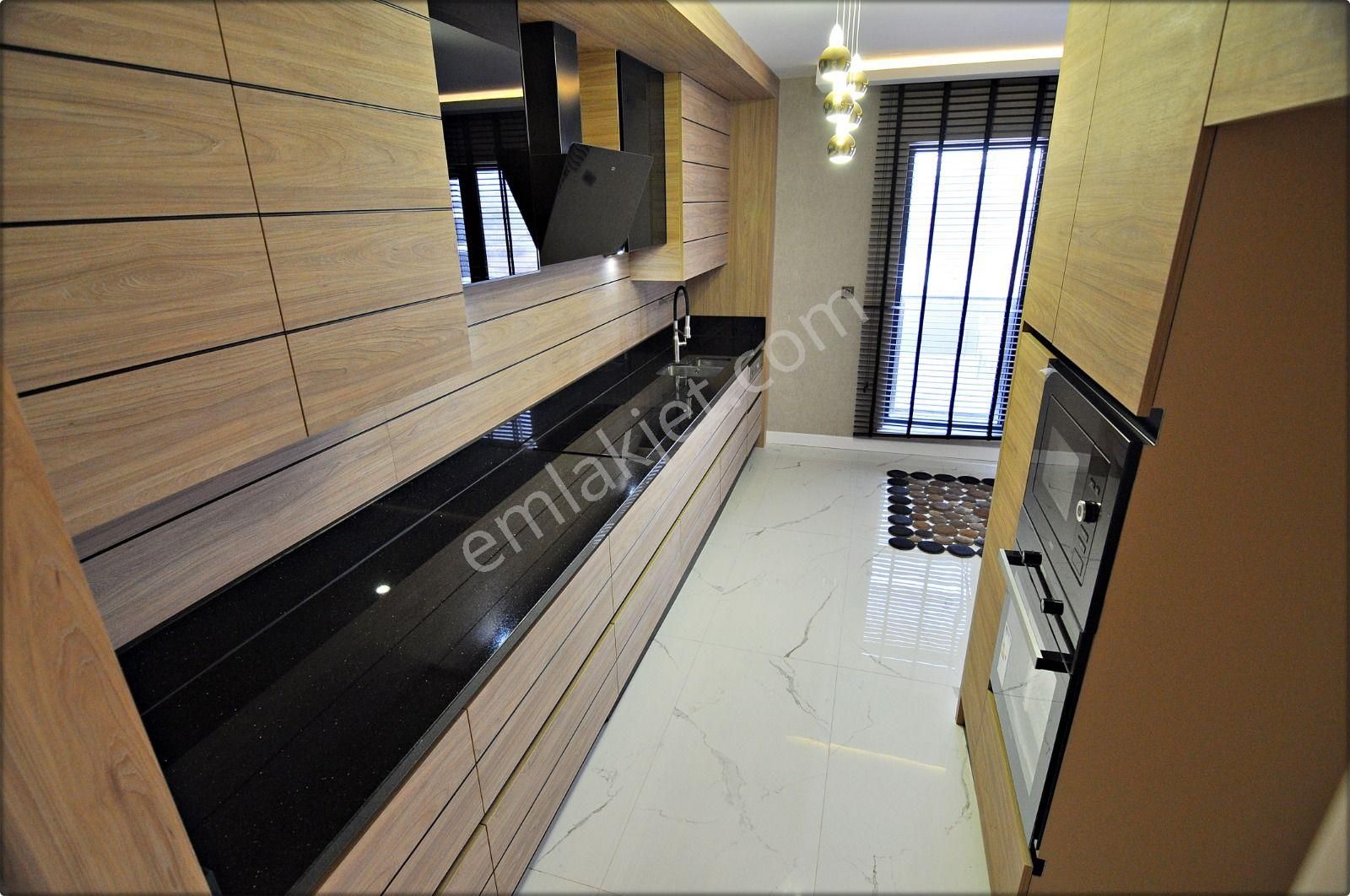 Ovacık'ta Yozgat Bulvarı Manzaralı Prestijli Sitede Sıfır 4+1ler - Görsel 5