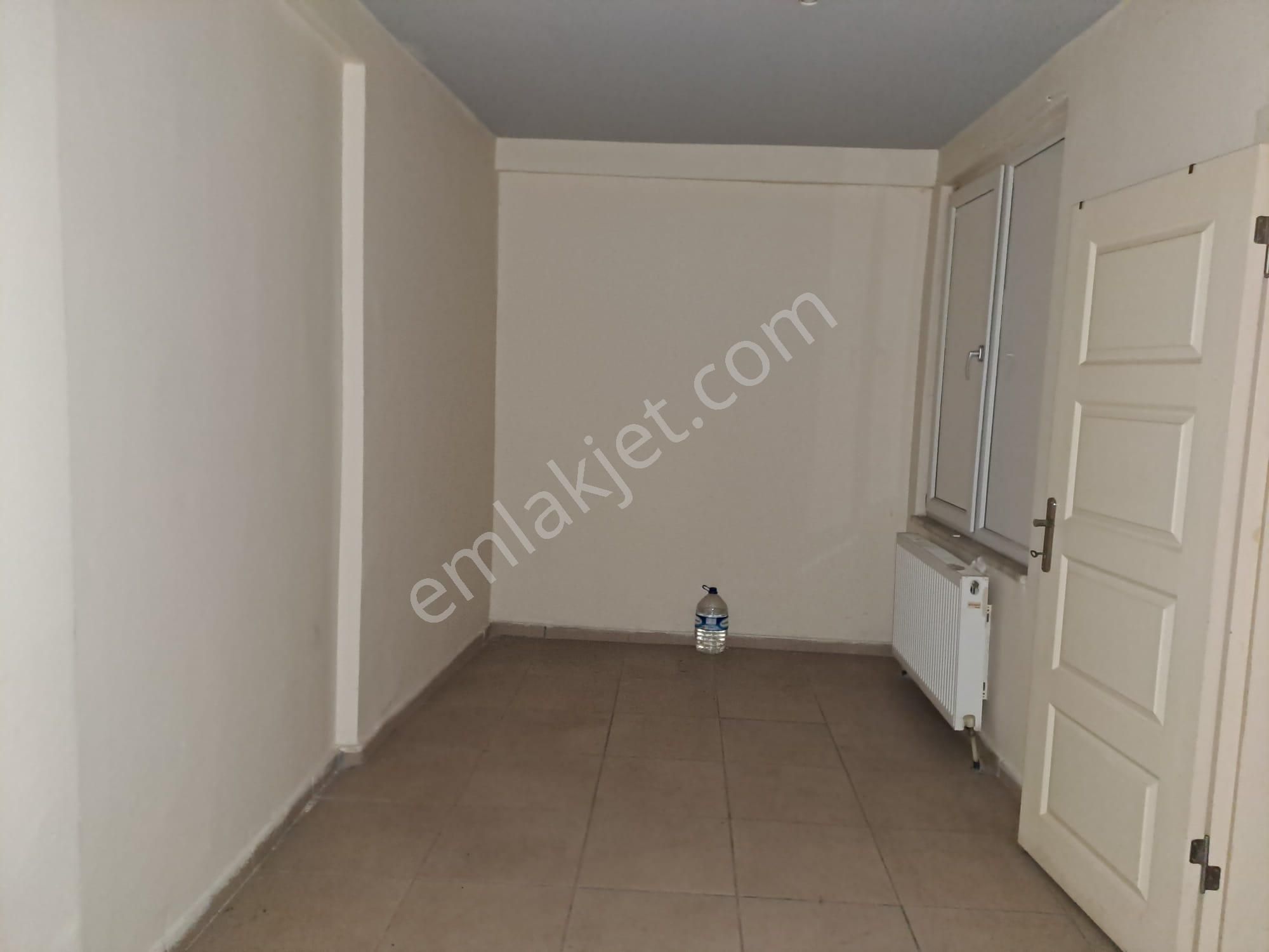 Çarşı Merkez Uzunzade Sokakta Satılık 1+1 Ofis Daireler - Görsel 2