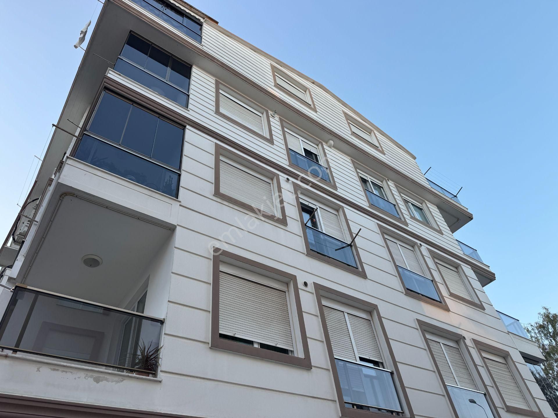 Büyükşehir Belediye Yanında Her Şeyi Ayrı 2+1 Daire - Görsel 20