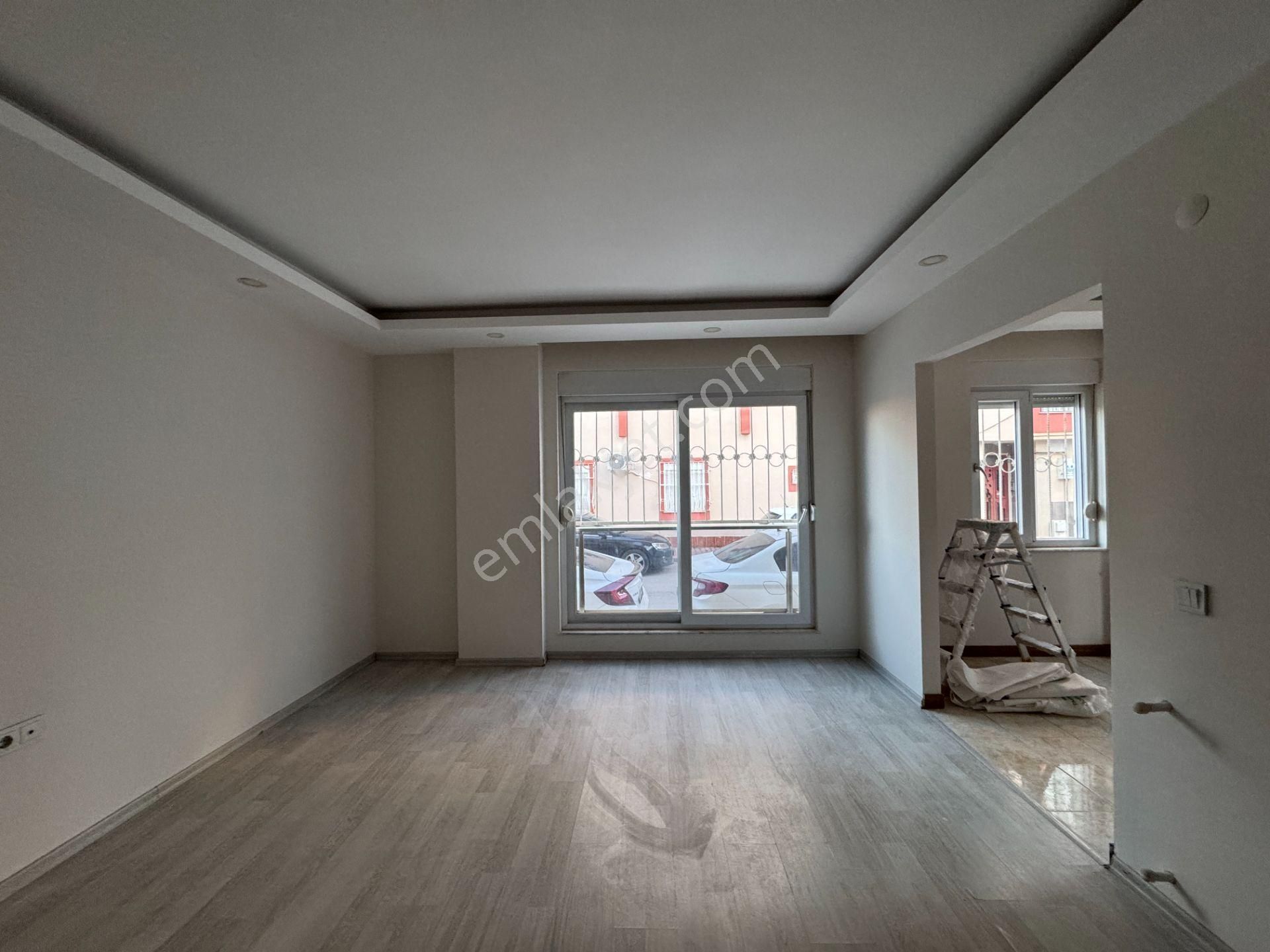 Büyükşehir Belediye Yanında Her Şeyi Ayrı 2+1 Daire - Görsel 2