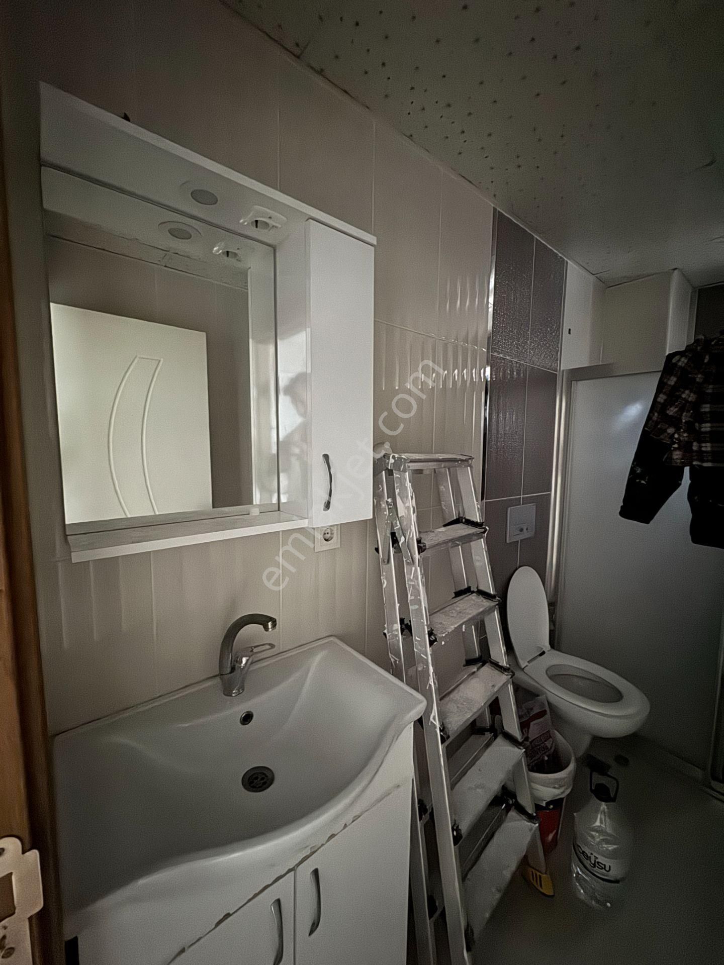 Büyükşehir Belediye Yanında Her Şeyi Ayrı 2+1 Daire - Görsel 13