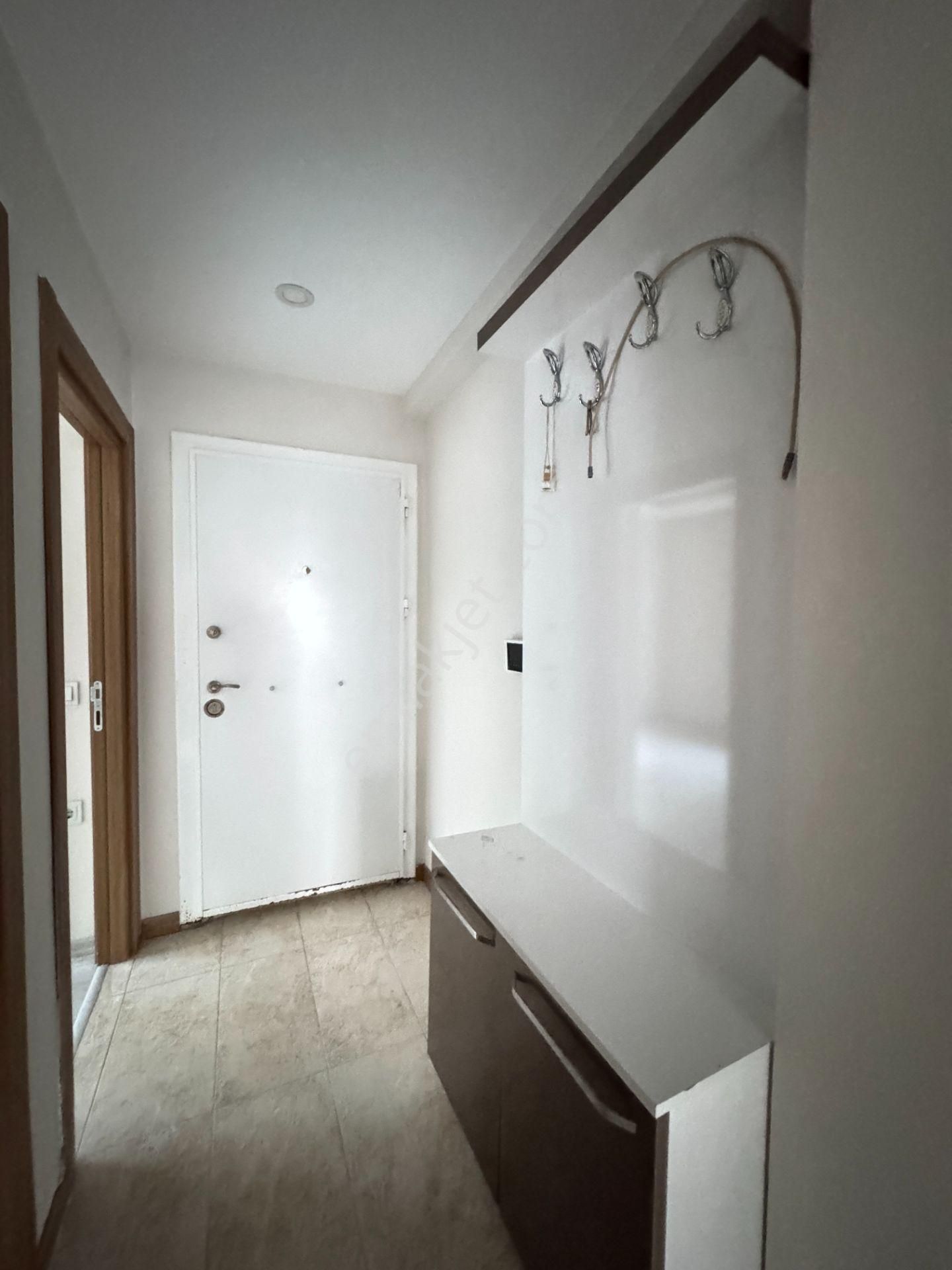 Büyükşehir Belediye Yanında Her Şeyi Ayrı 2+1 Daire - Görsel 12