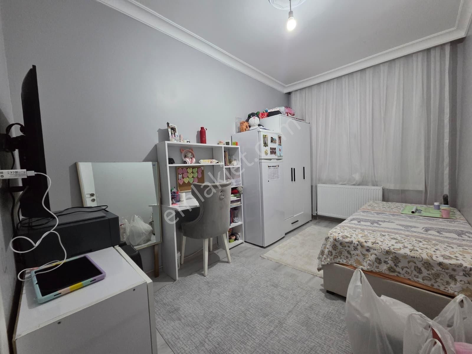 Büyükçekmece Kumburgaz'da Satılık 3+1 Daire Merkezi Konum 90 M2 - Görsel 16